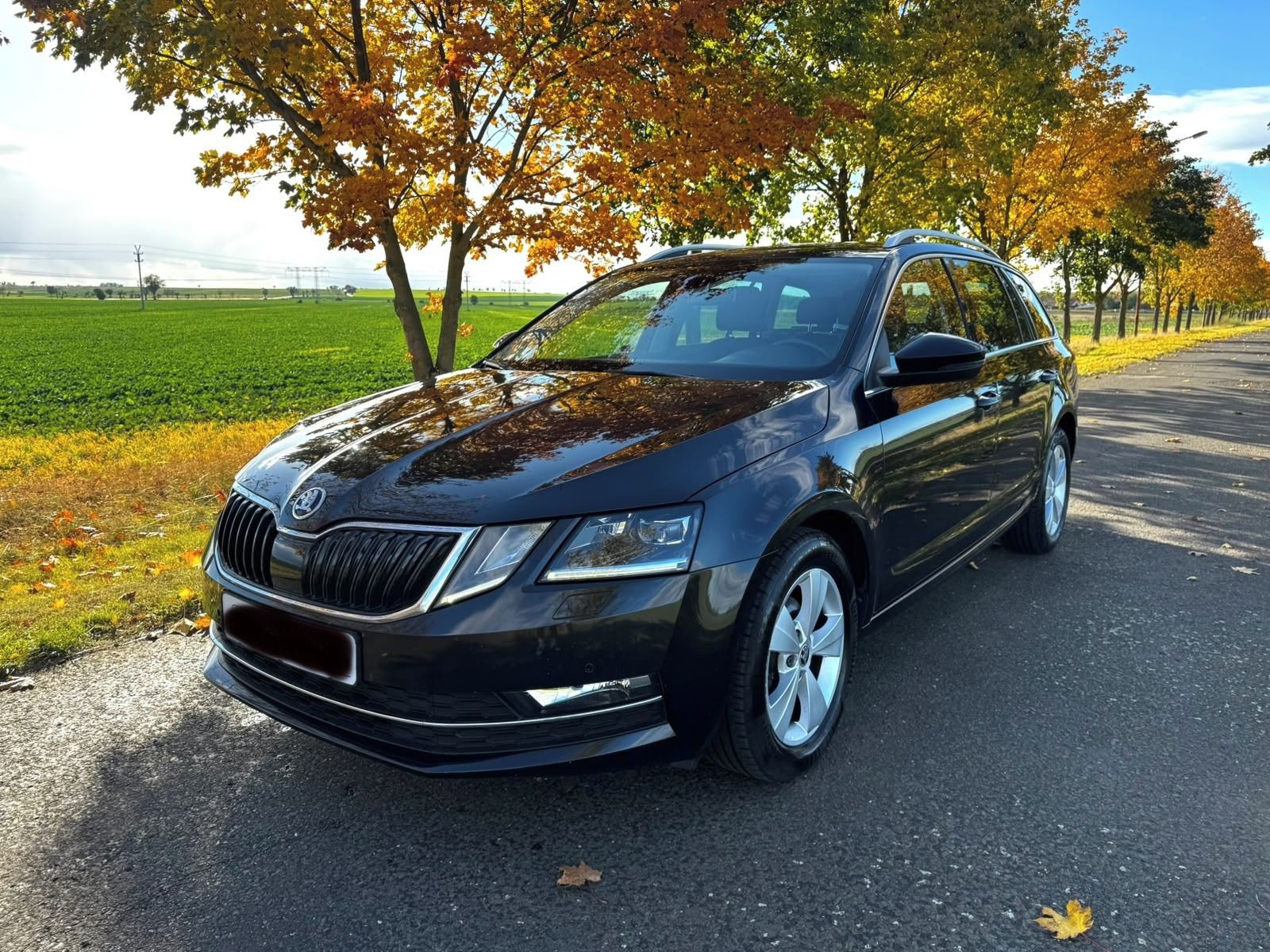 Škoda Octavia, 1,6 TDi 85 kW, TOP VÝBAVA - fotka 4