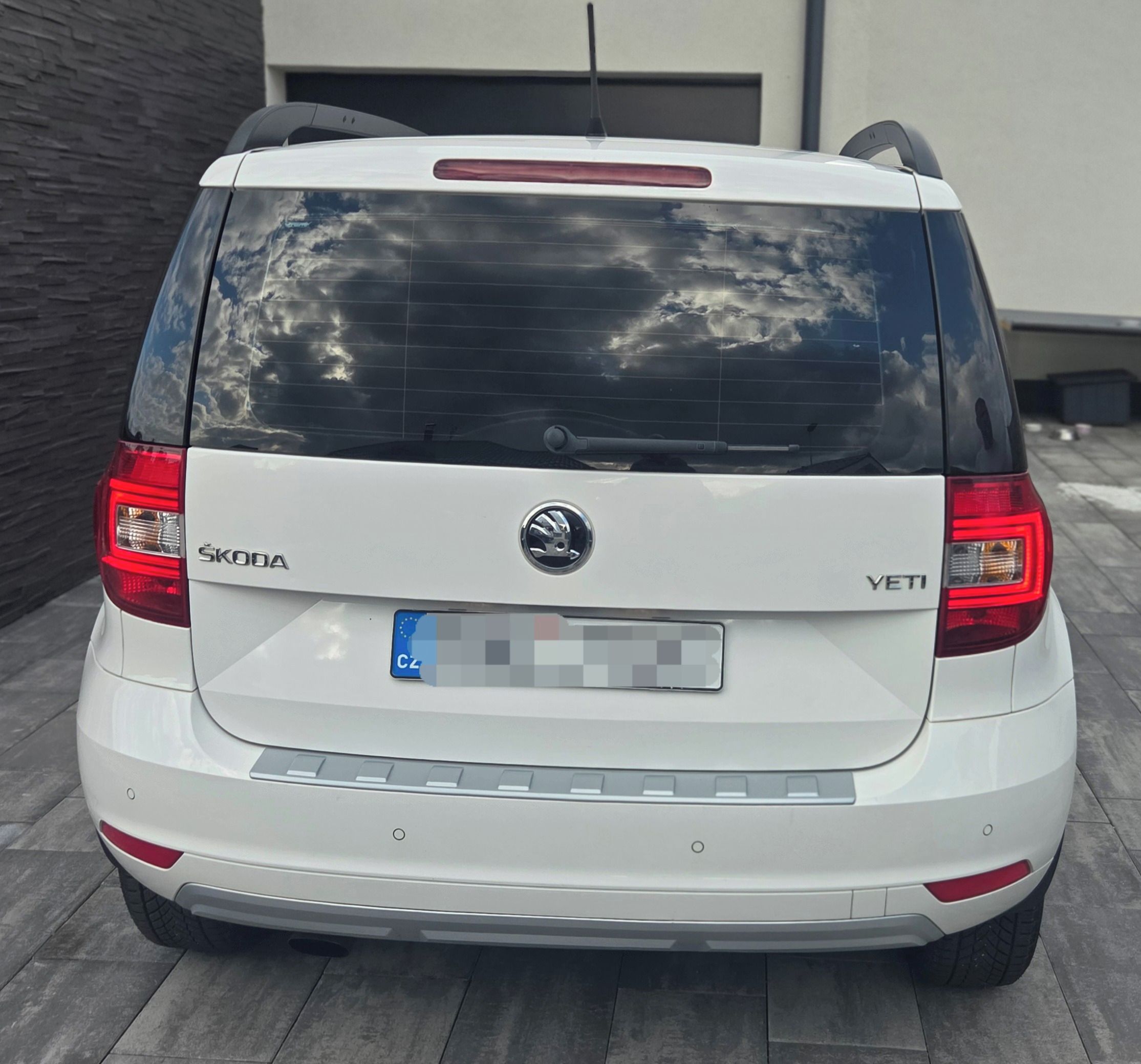 Škoda Yeti, 1.2Tsi 81kw původ Čr - fotka 4