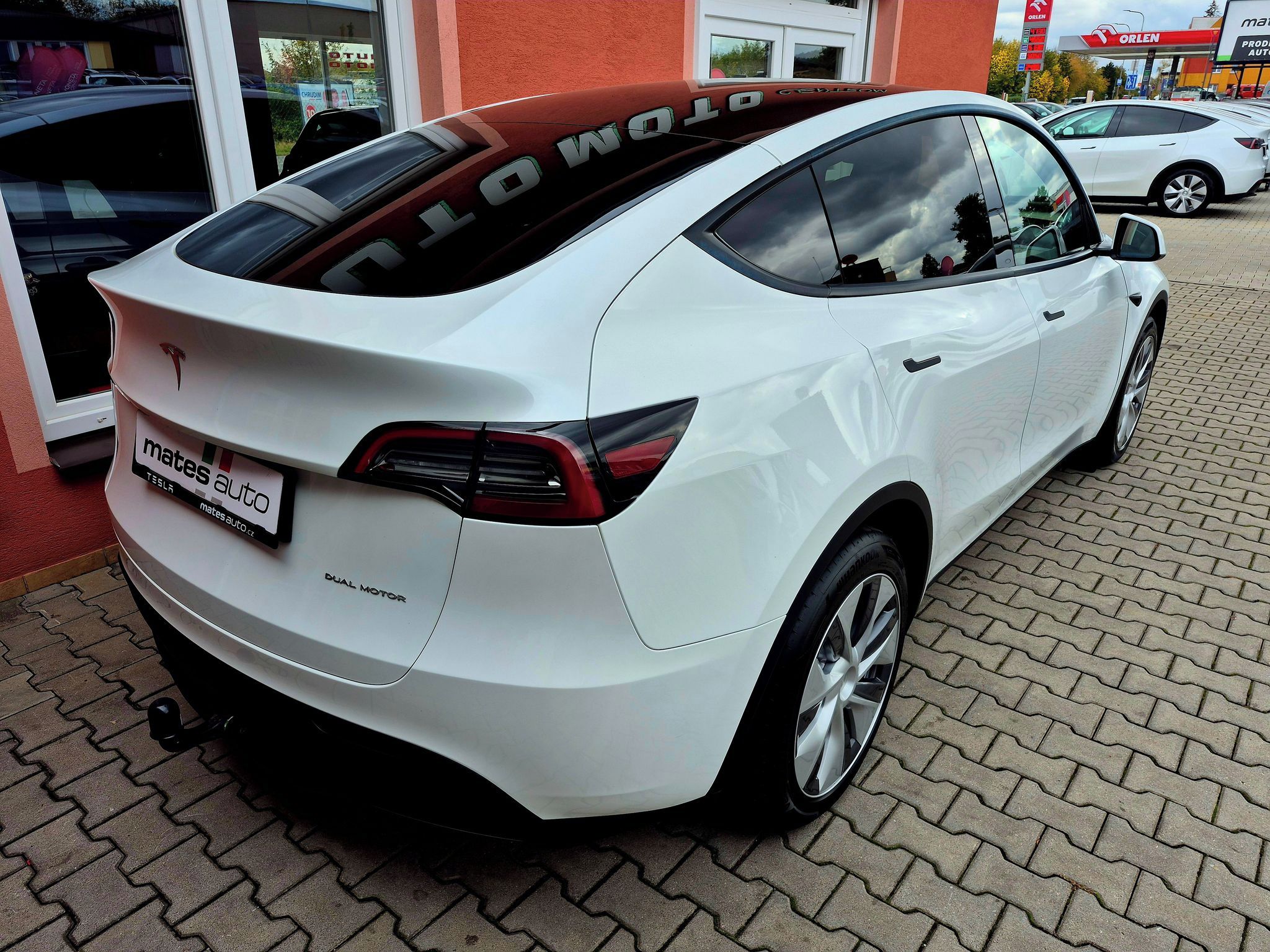 Tesla Model Y, Long Range Dual Motor 378 KW - fotka 6