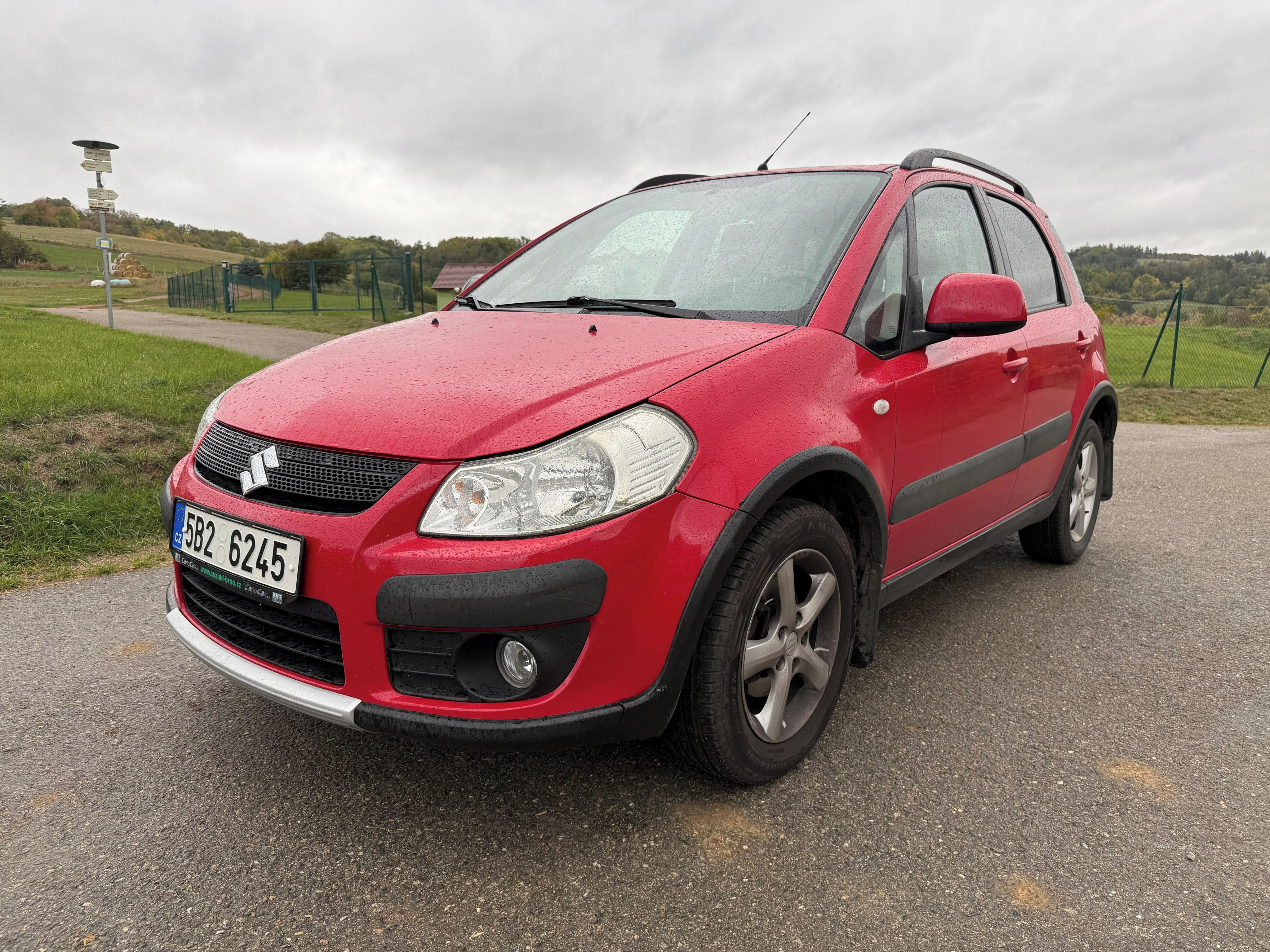 Suzuki SX4, 1,6 Benzín, 4x4, druhý majitel - fotka 2