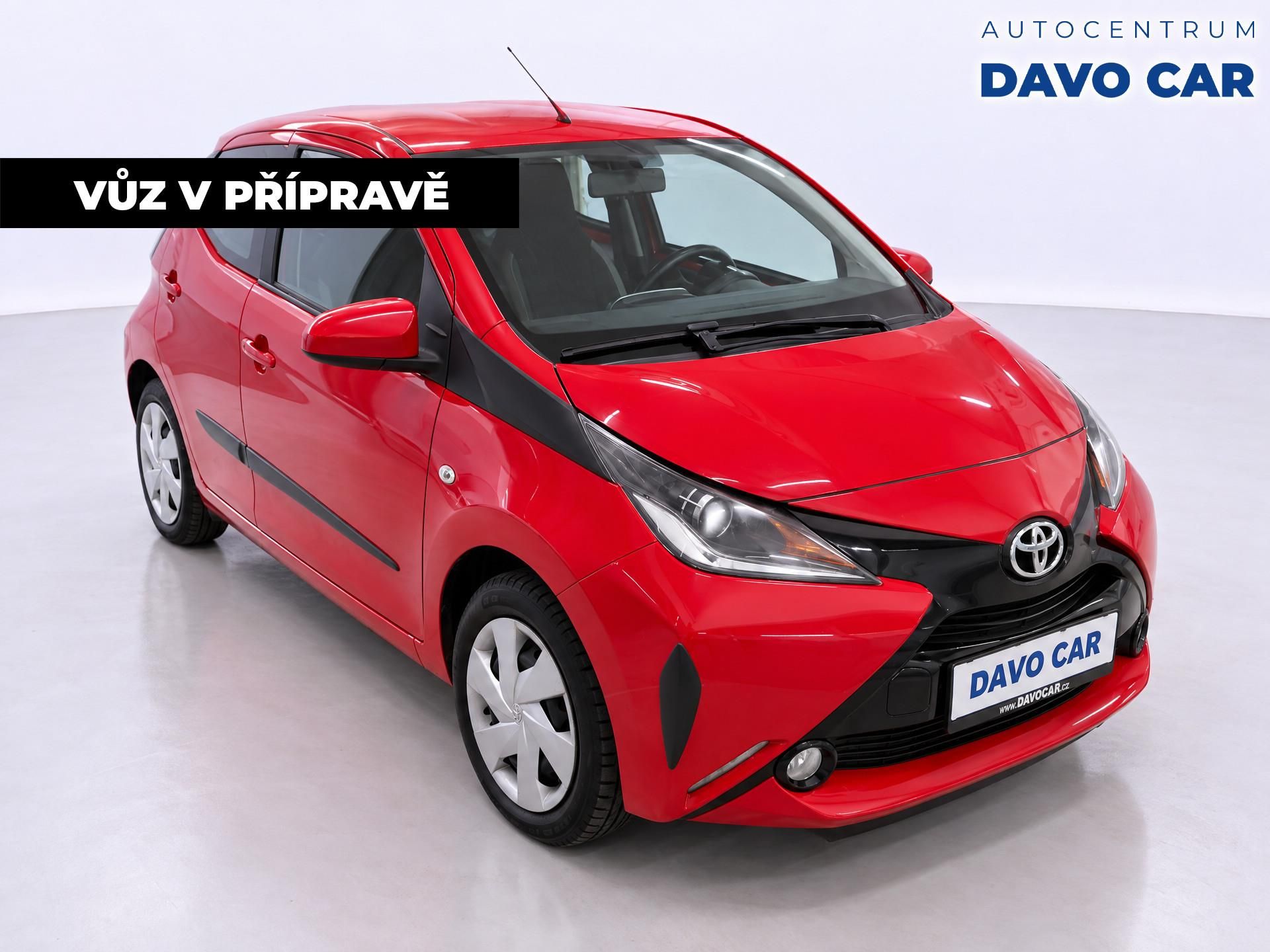 Toyota Aygo, 1,0 VVT-i 51kW CZ Aut. Serv.kn - fotka 2