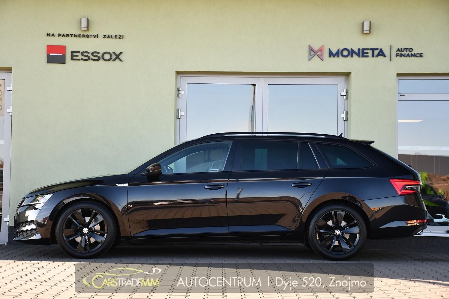 Škoda Superb, 2,0TDI SPORTLINE DSG ČR 1.MAJ - fotka 2