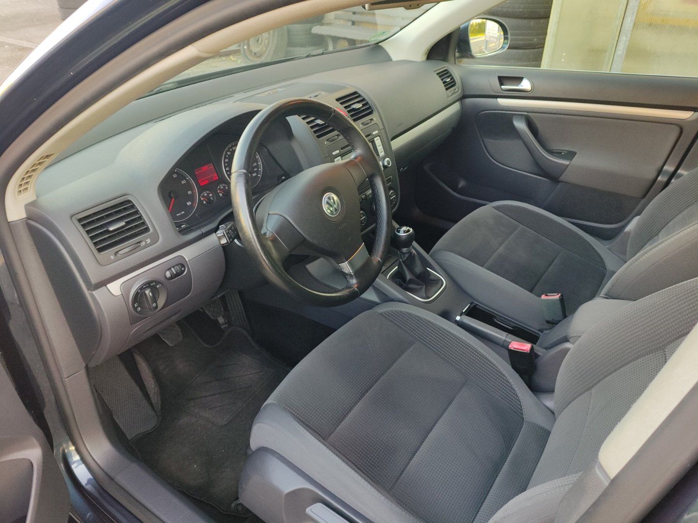 Volkswagen Golf, 1.6i - fotka 6