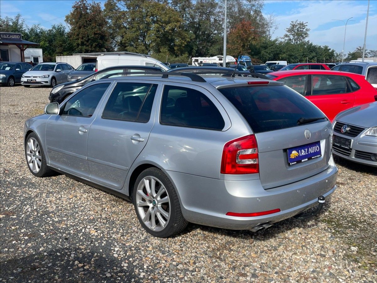 Škoda Octavia, 2,0 TSi RS - fotka 4