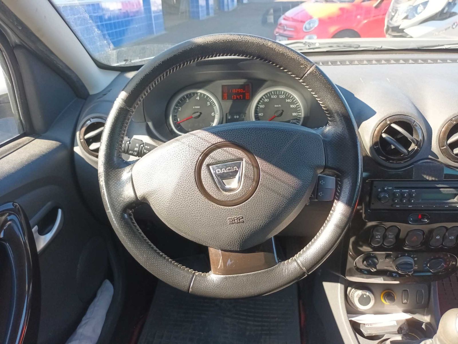 Dacia Duster, 1.5 dCi, 4X4, rezervace - fotka 3