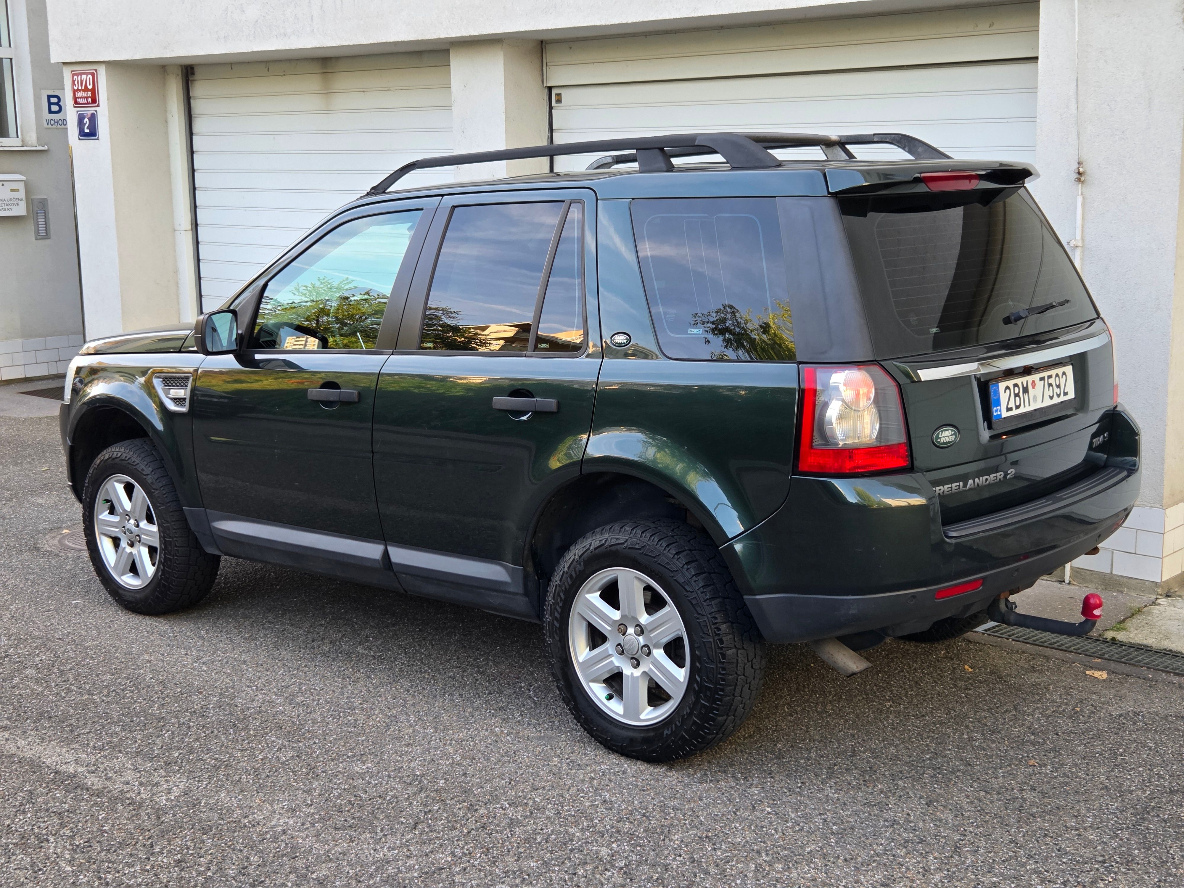 Land Rover Freelander, 2.2 TD4 4x4 Manuál Tažné 2t. - fotka 4