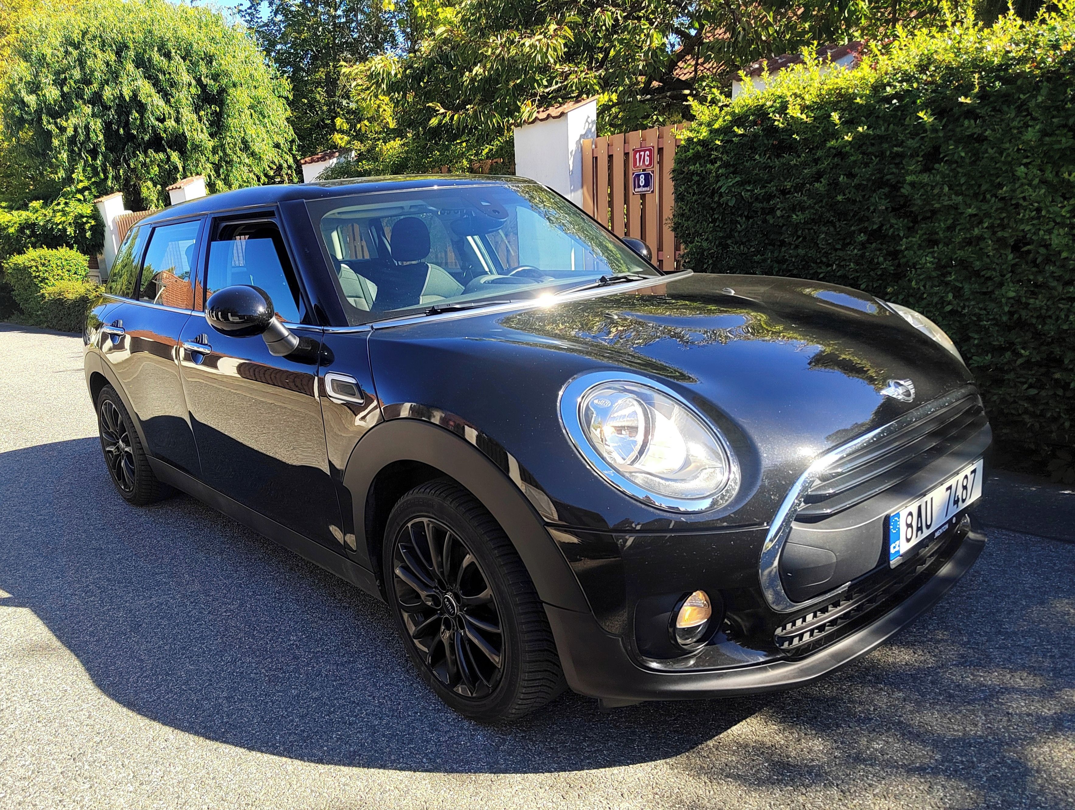 Mini Clubman, garazovano, vyborny stav - fotka 4