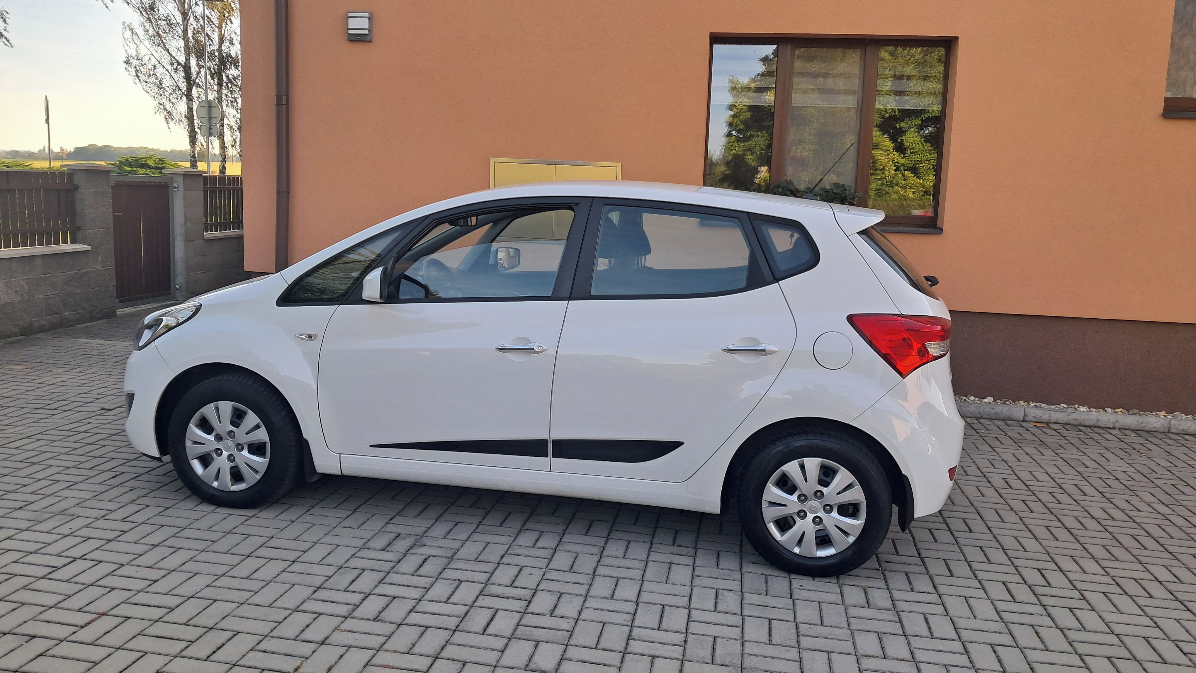 Hyundai ix20, 1.4i / 1.Majitel CZ /93 000 km - fotka 5