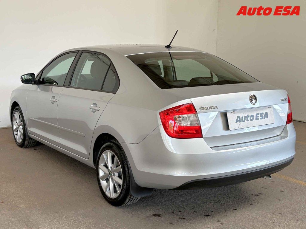 Škoda Rapid, 1.6 TDi,ČR,Ambition,AC - fotka 6