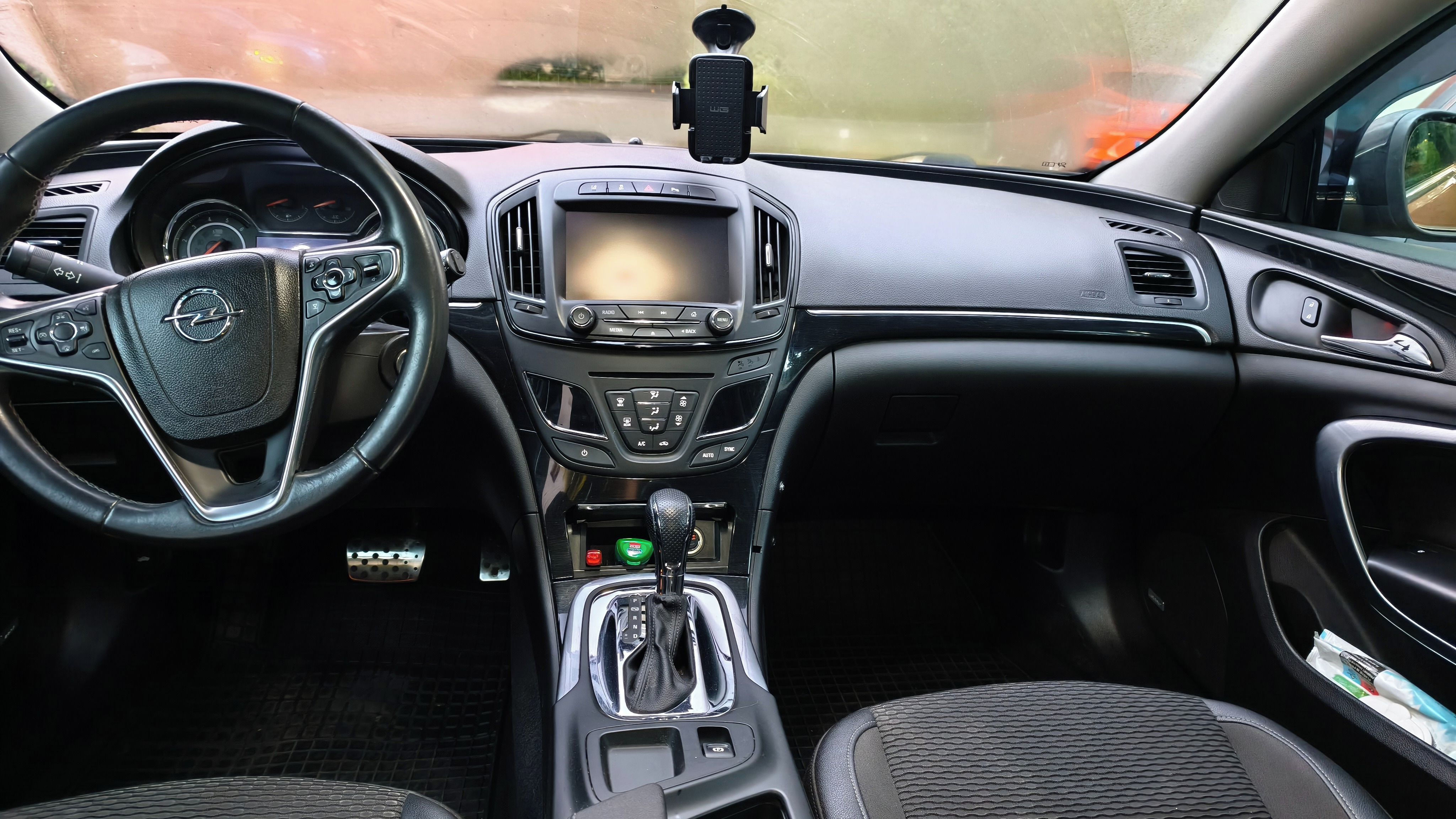 Opel Insignia, Sports Tourer 2.0  CDTI 125KW - fotka 6