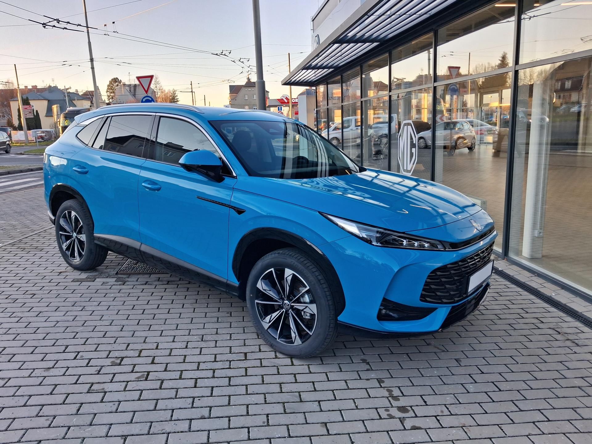 MG HS, EMOTION PHEV 200kW 4×2 3AT - fotka 6