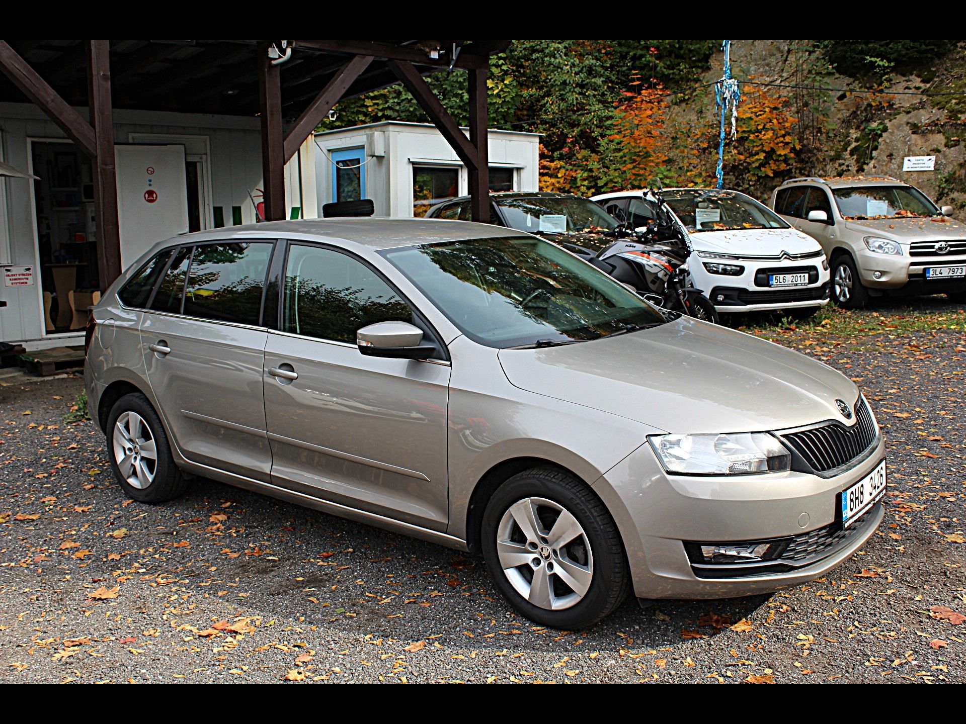 Škoda Rapid, 1.0 TSi 70 kW Spaceback - fotka 4