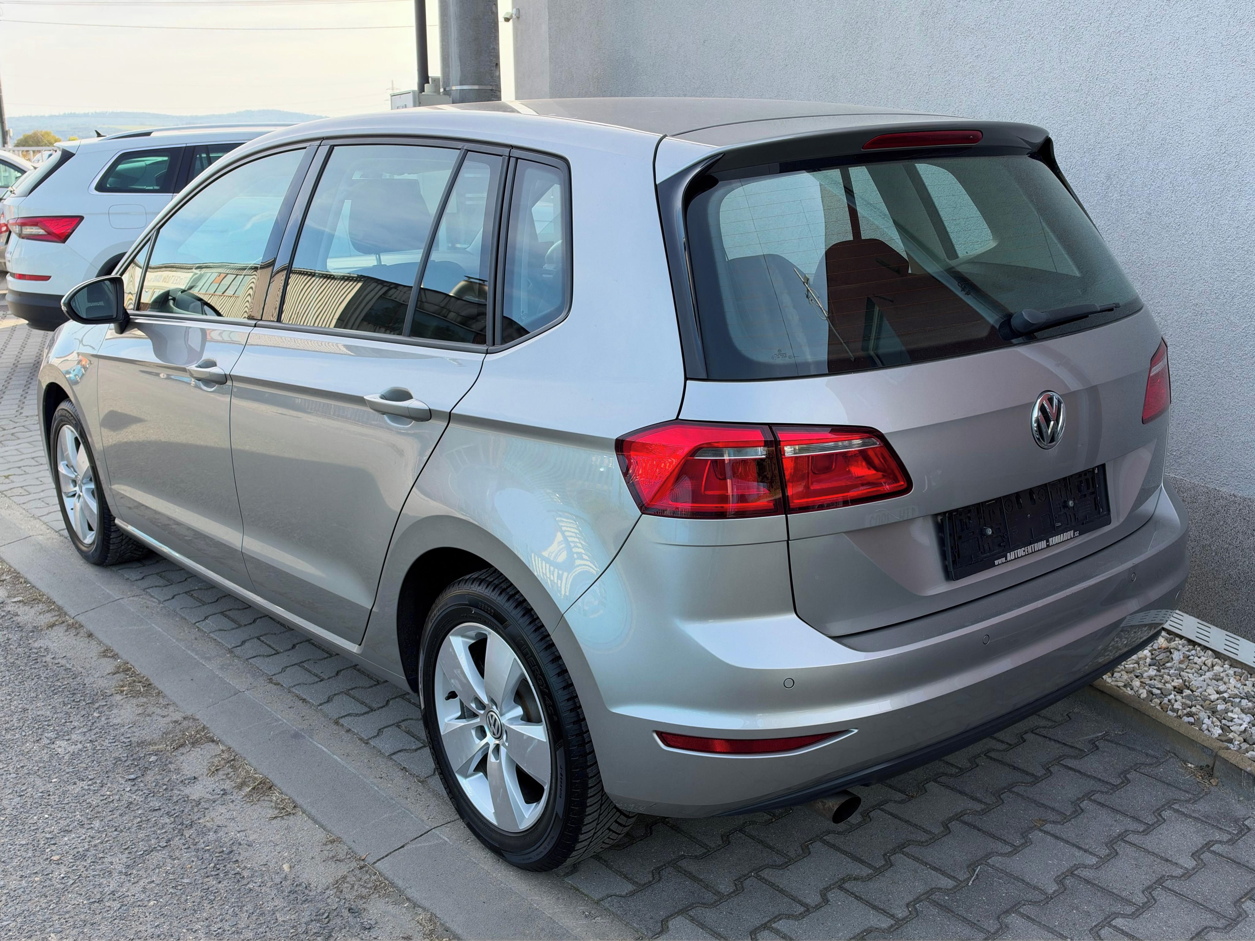 Volkswagen Golf Sportsvan, 1.2 TSI - fotka 3