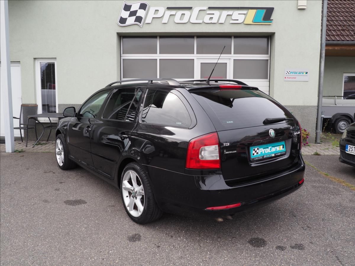 Škoda Octavia, 1,9 TDI  Elegance - fotka 4