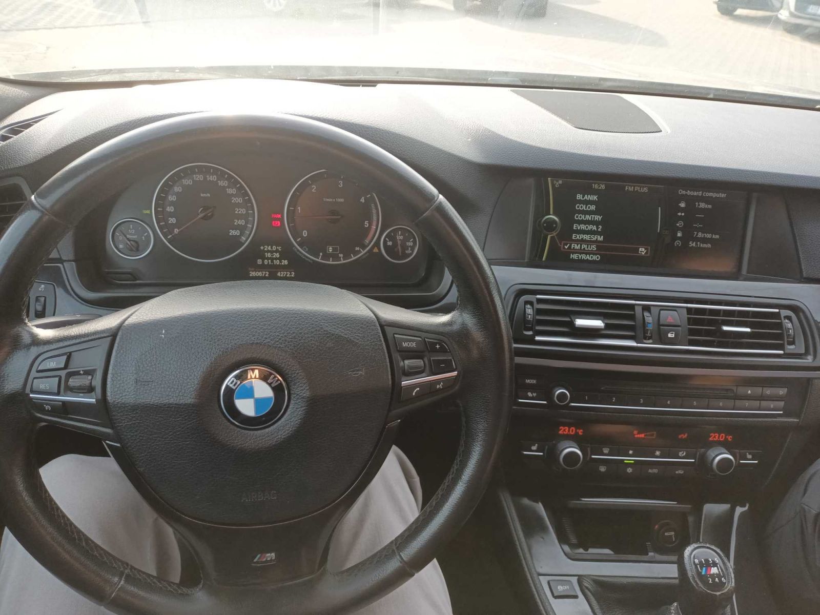 BMW Řada 5, 525d, Navi, Kožené sedačky - fotka 3
