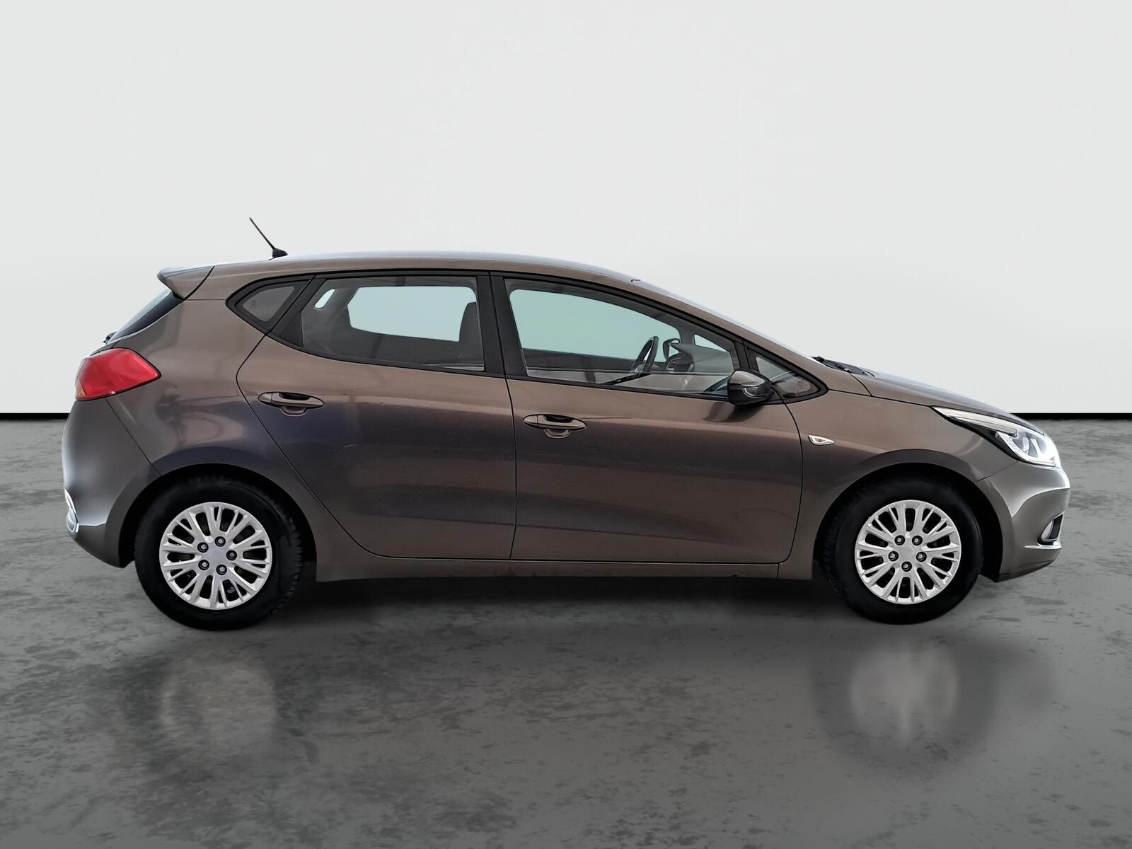 Kia Cee´d, 1.6 GDI, za dobrou cenu - fotka 6