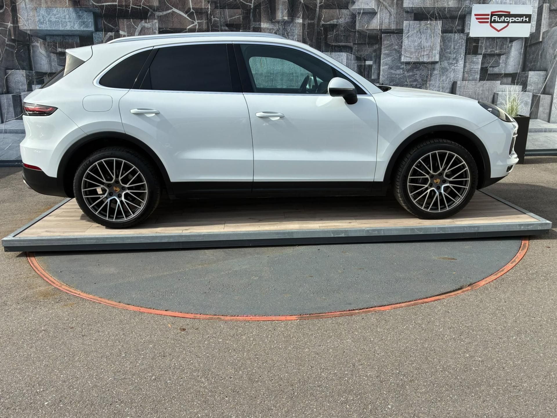 Porsche Cayenne, 3.0, 250KW, 4x4, 360°, KEYLESS - fotka 5