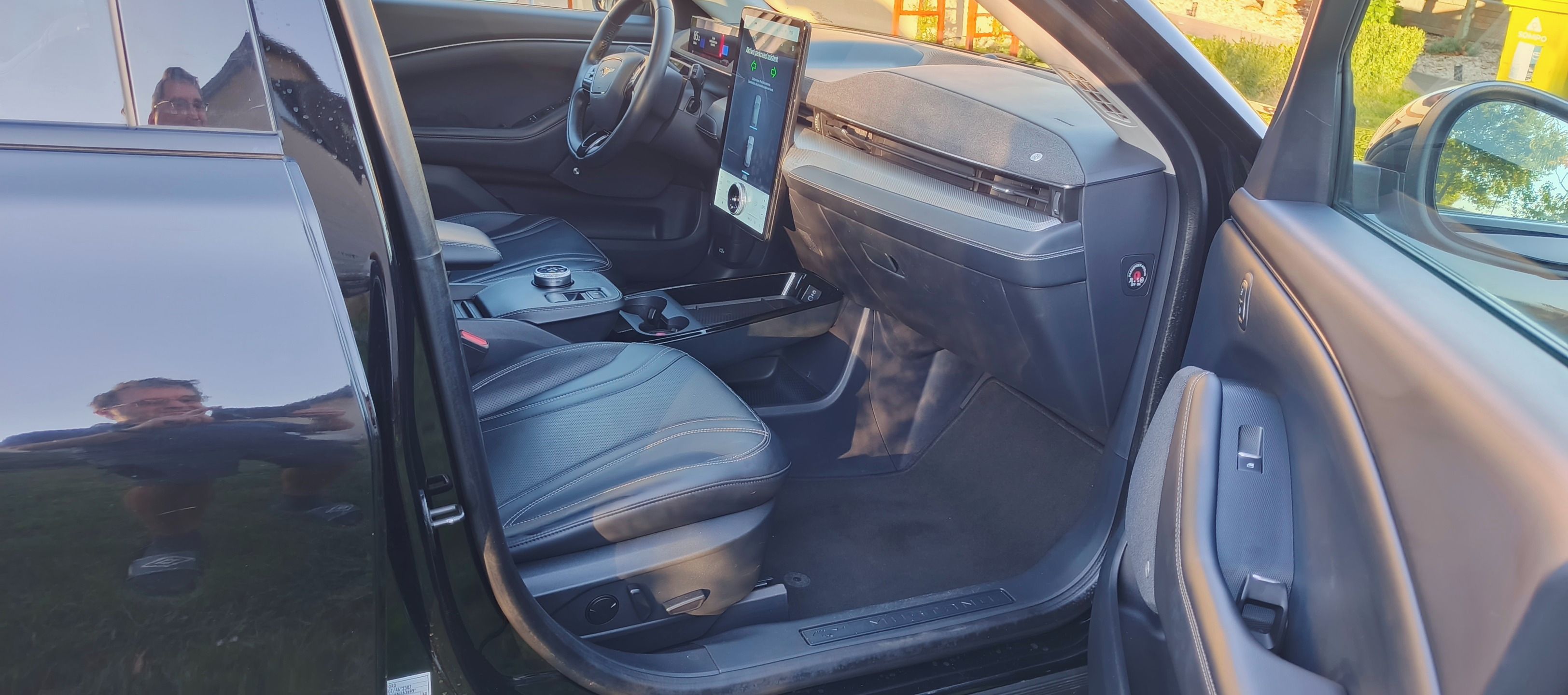 Ford Mustang Mach-E, 98kWh servis, záruka - fotka 4