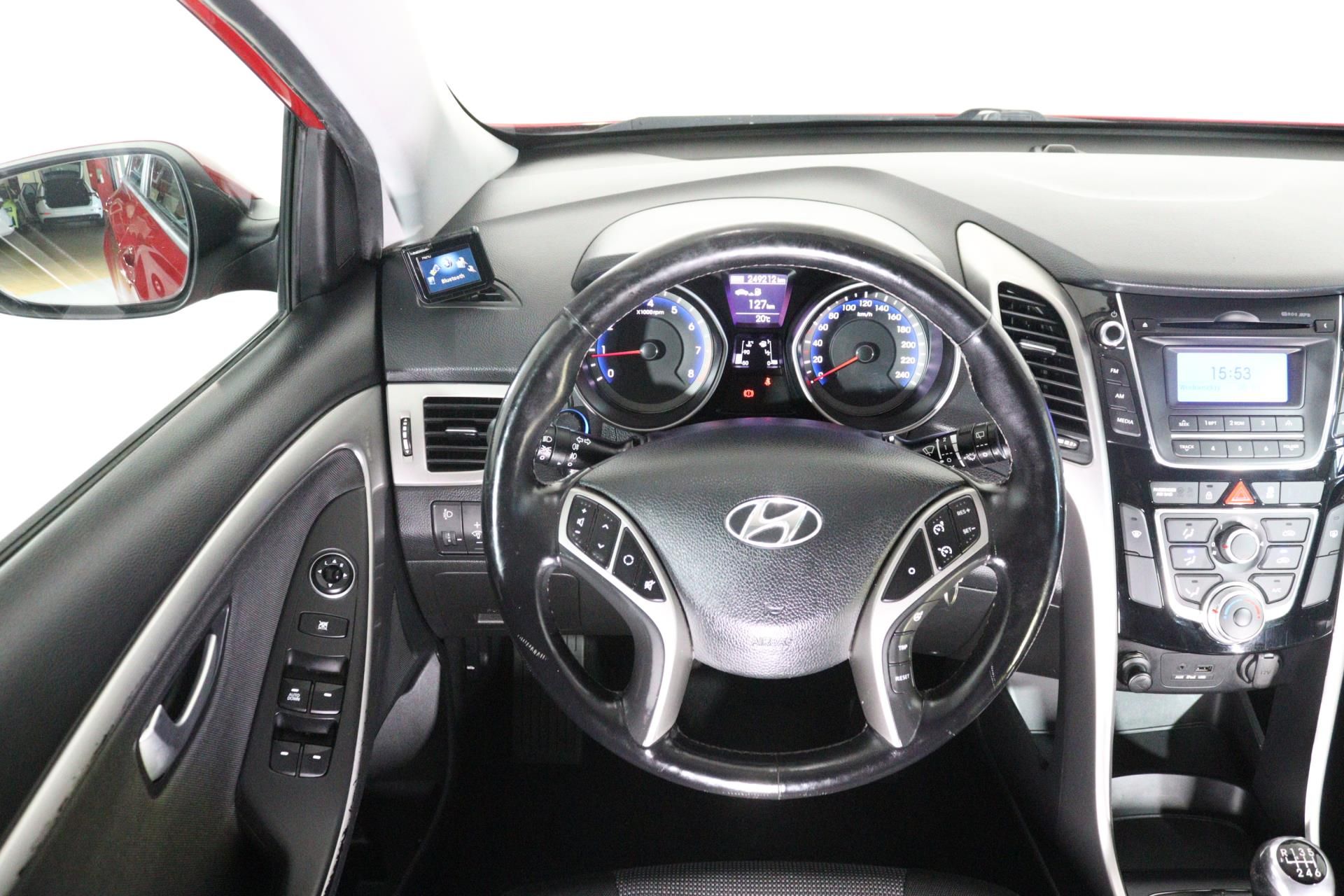 Hyundai i30, 1.4i 73 kW - fotka 5
