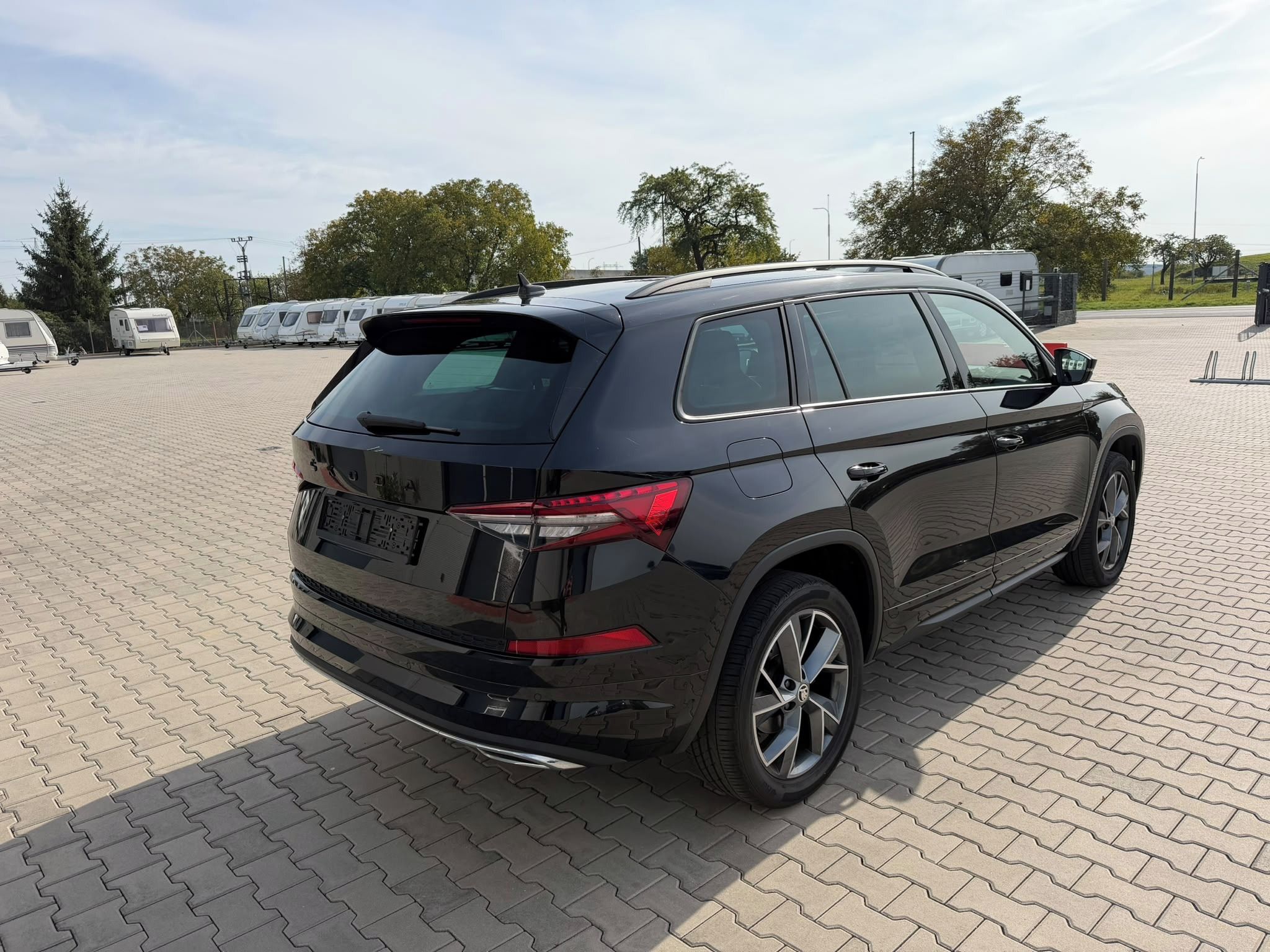 Škoda Kodiaq, sportline, dsg, 4x4, webasto - fotka 6