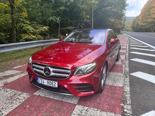 Mercedes-Benz Třídy E, Mercedes-Benz E400 Manufaktur
