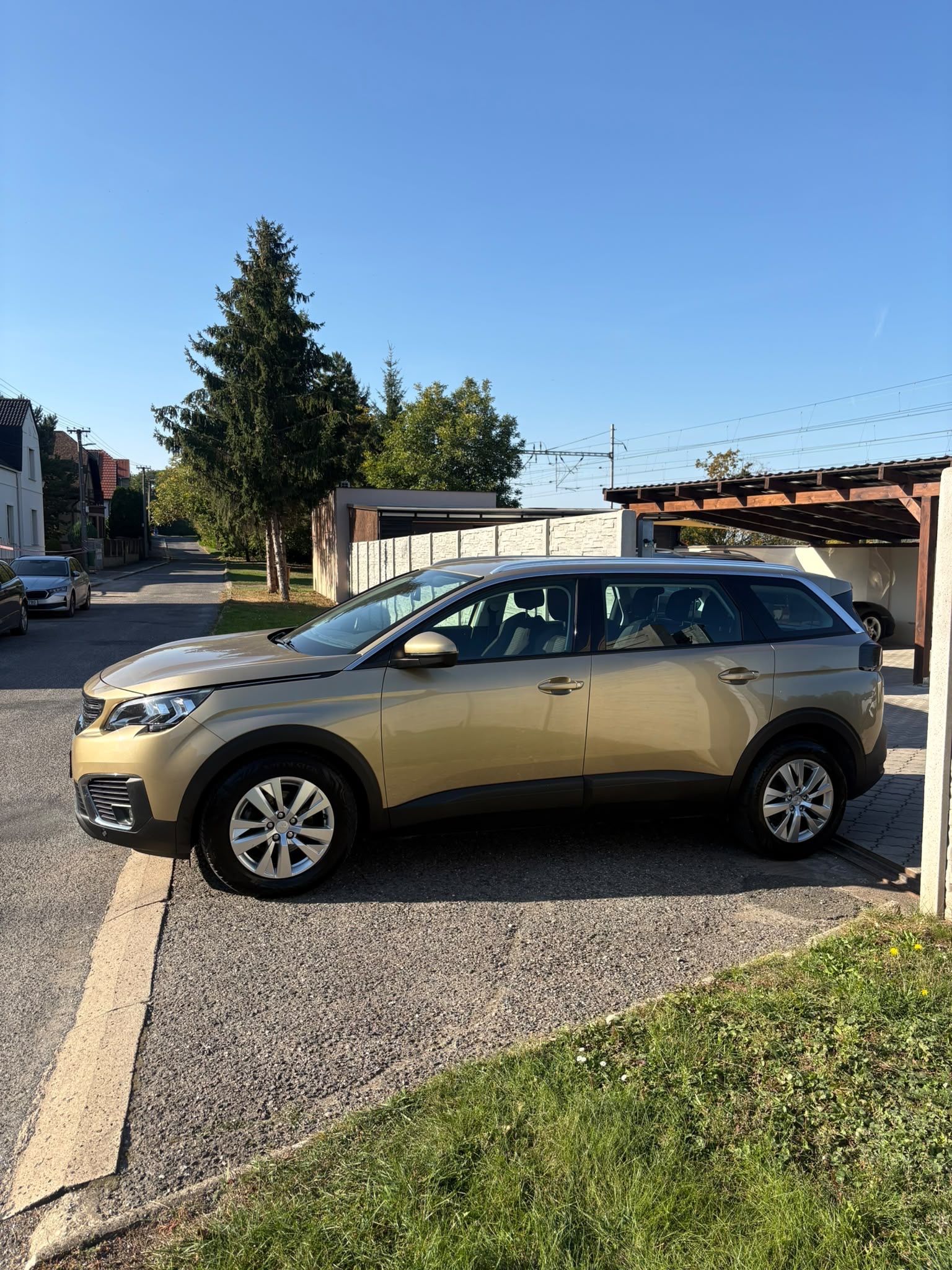 Peugeot 5008, 1.6HDi MAN6 88kW po servisu - fotka 4