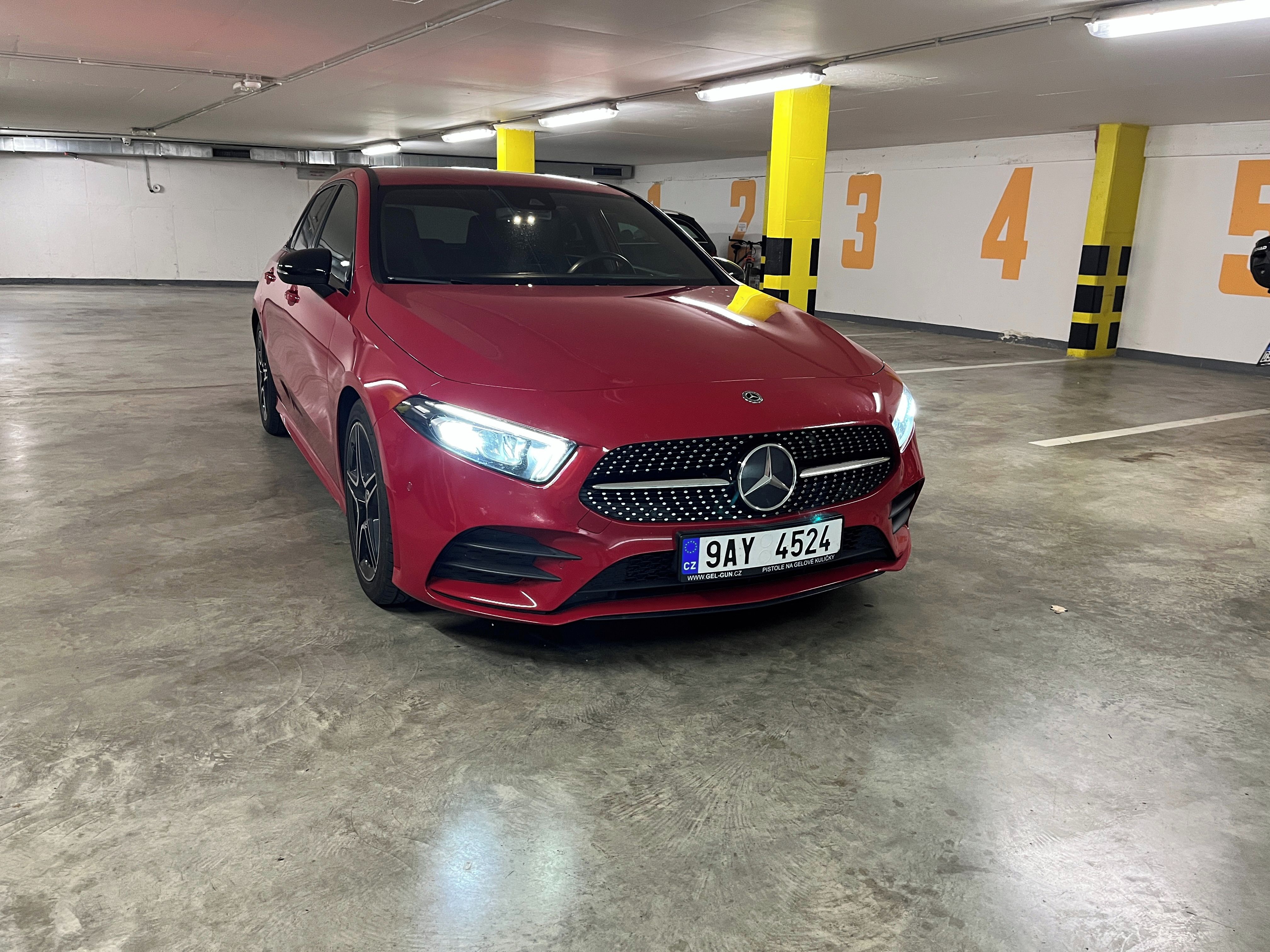 Mercedes-Benz Třídy A, A200, AMG-line, MBUX Premium - fotka 3