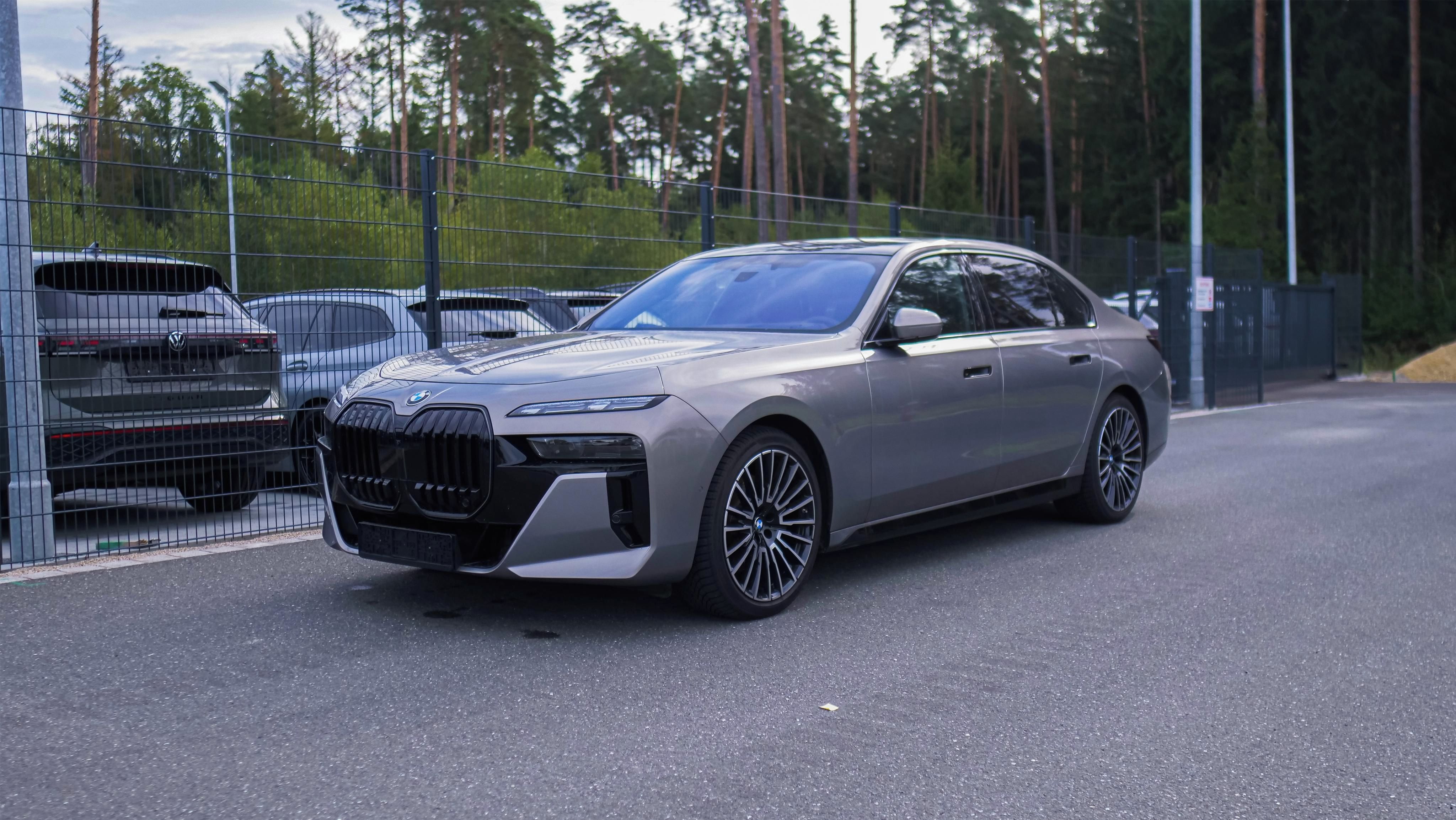 BMW Řada 7, xDrive M 740d xDrive 210 kW - fotka 4