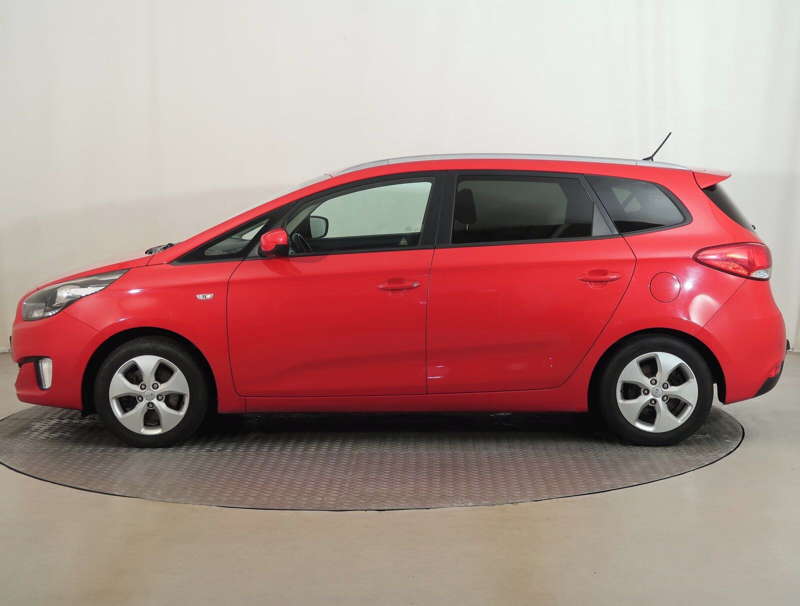 Kia Carens, 1.6 GDI, Serv.kniha - fotka 3