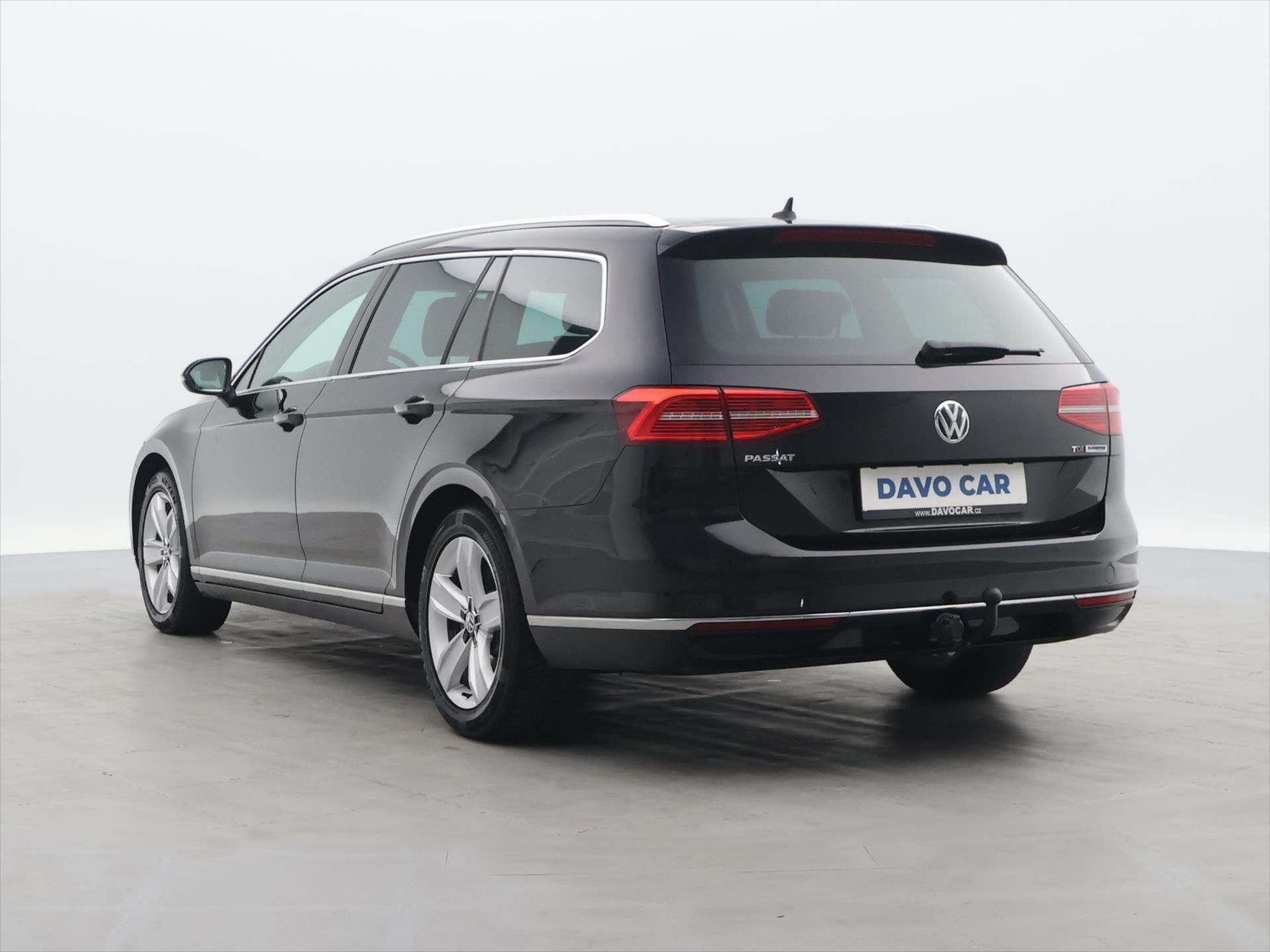 Volkswagen Passat, 1,6 TDI Highline Tažné Panoram - fotka 5