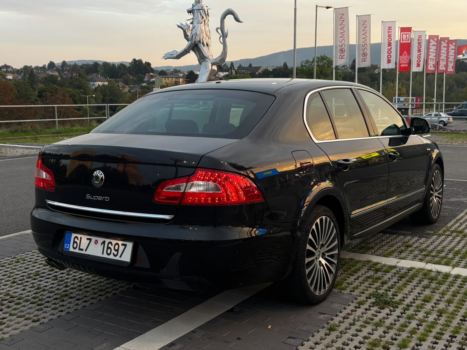 Škoda Superb, Škoda Superb 2,0 TDI 4x4 DSG - fotka 6