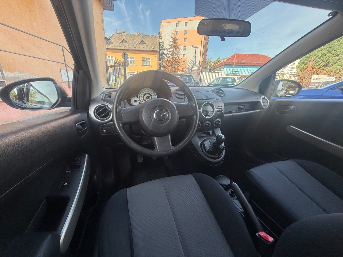 Mazda 2, 1.3 16V - fotka 6