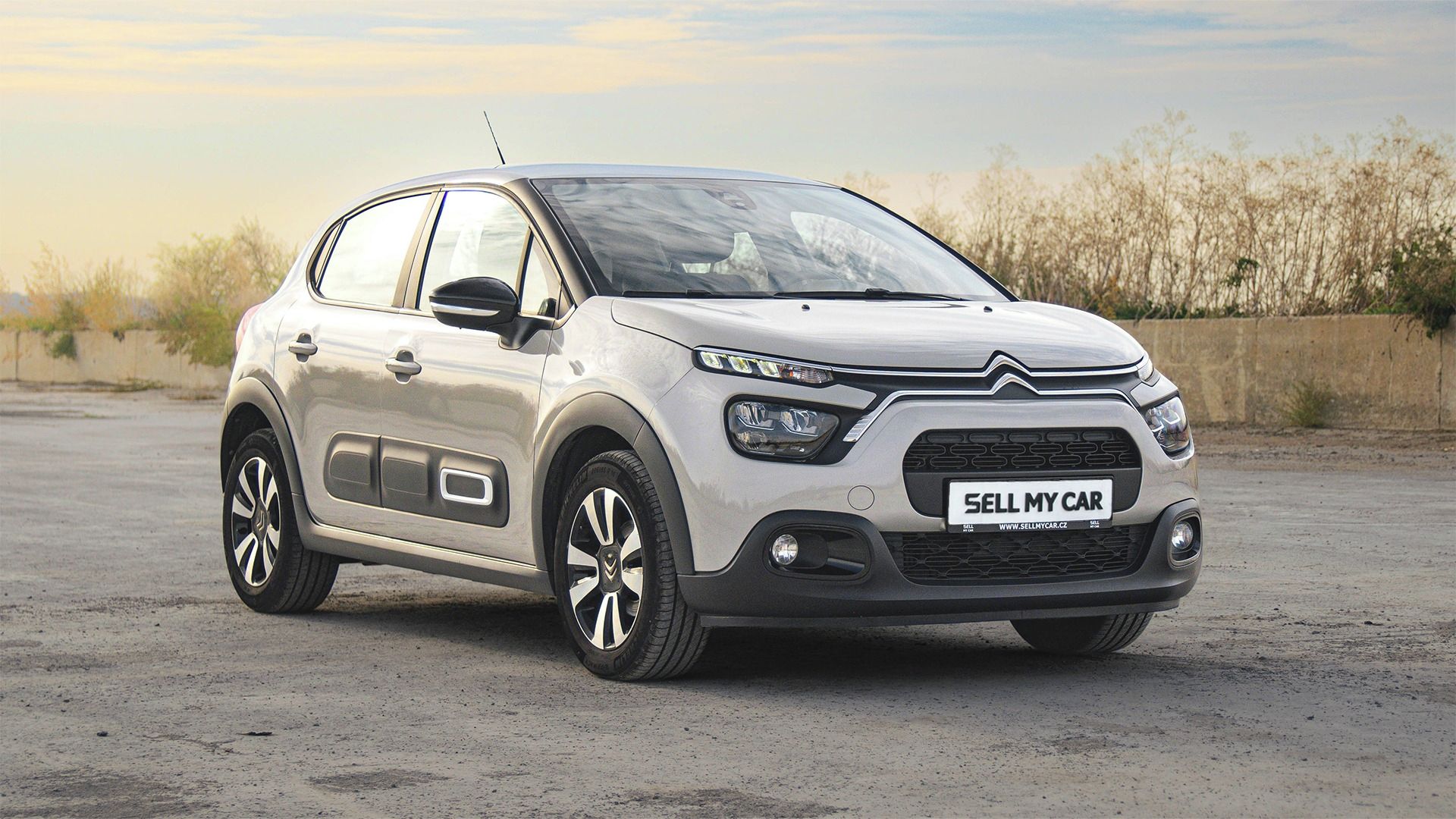 Citroën C3, 1,2/81kW ČR LED CarPlay 1.Maj - fotka 3