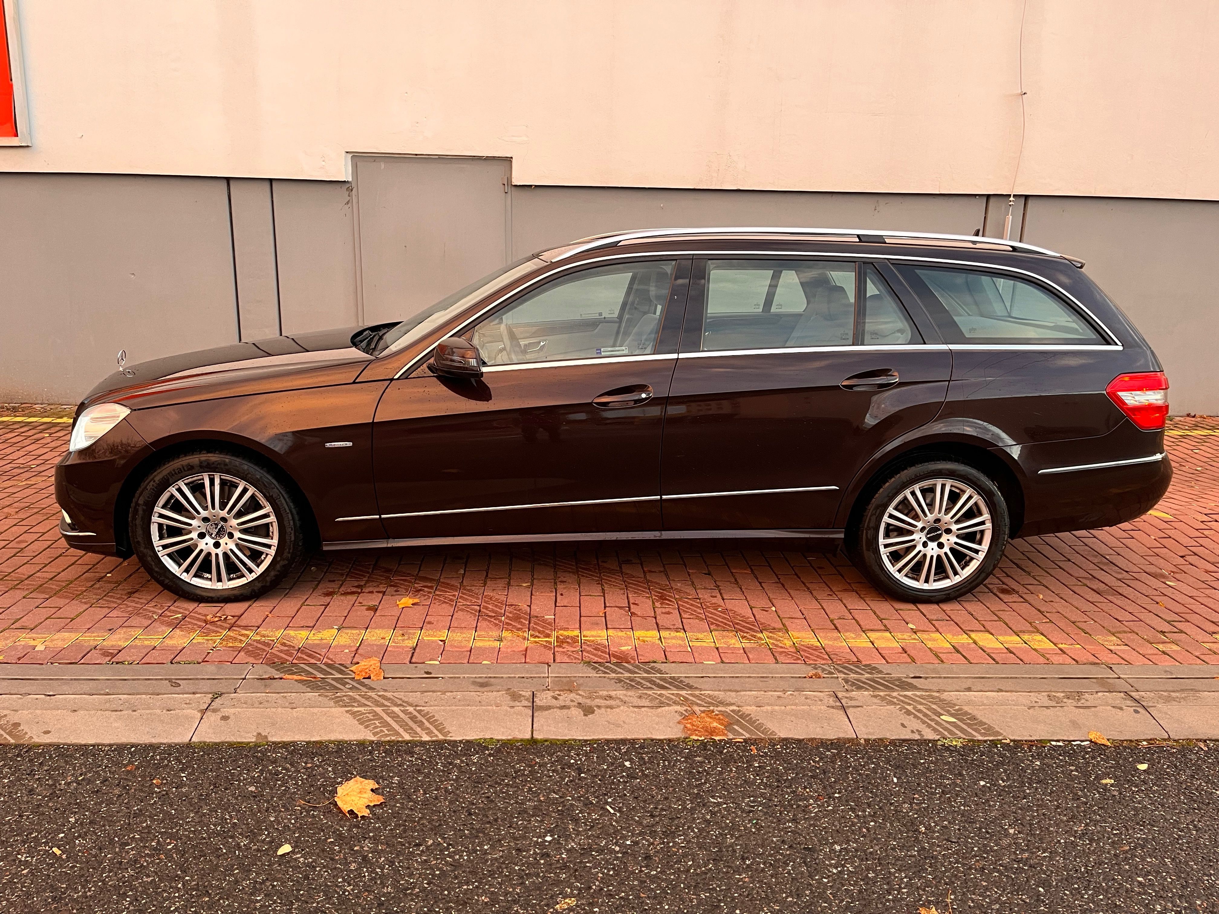 Mercedes-Benz Třídy E, E350CDI, původ ČR, tažné