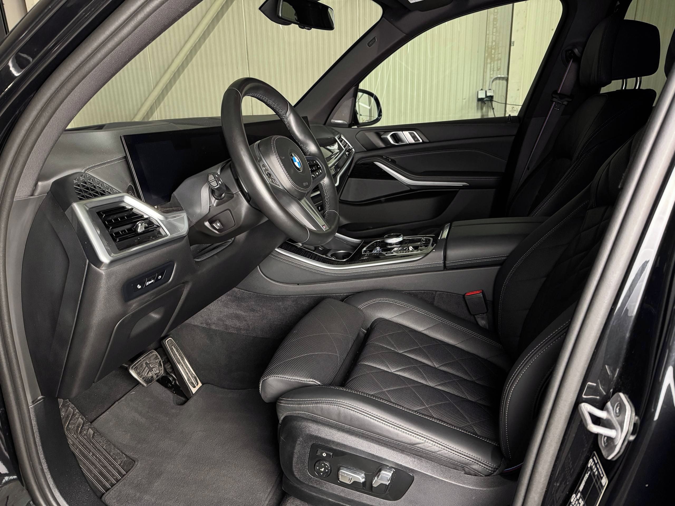 BMW X5, xDrive30D, M-packet, výbava - fotka 5