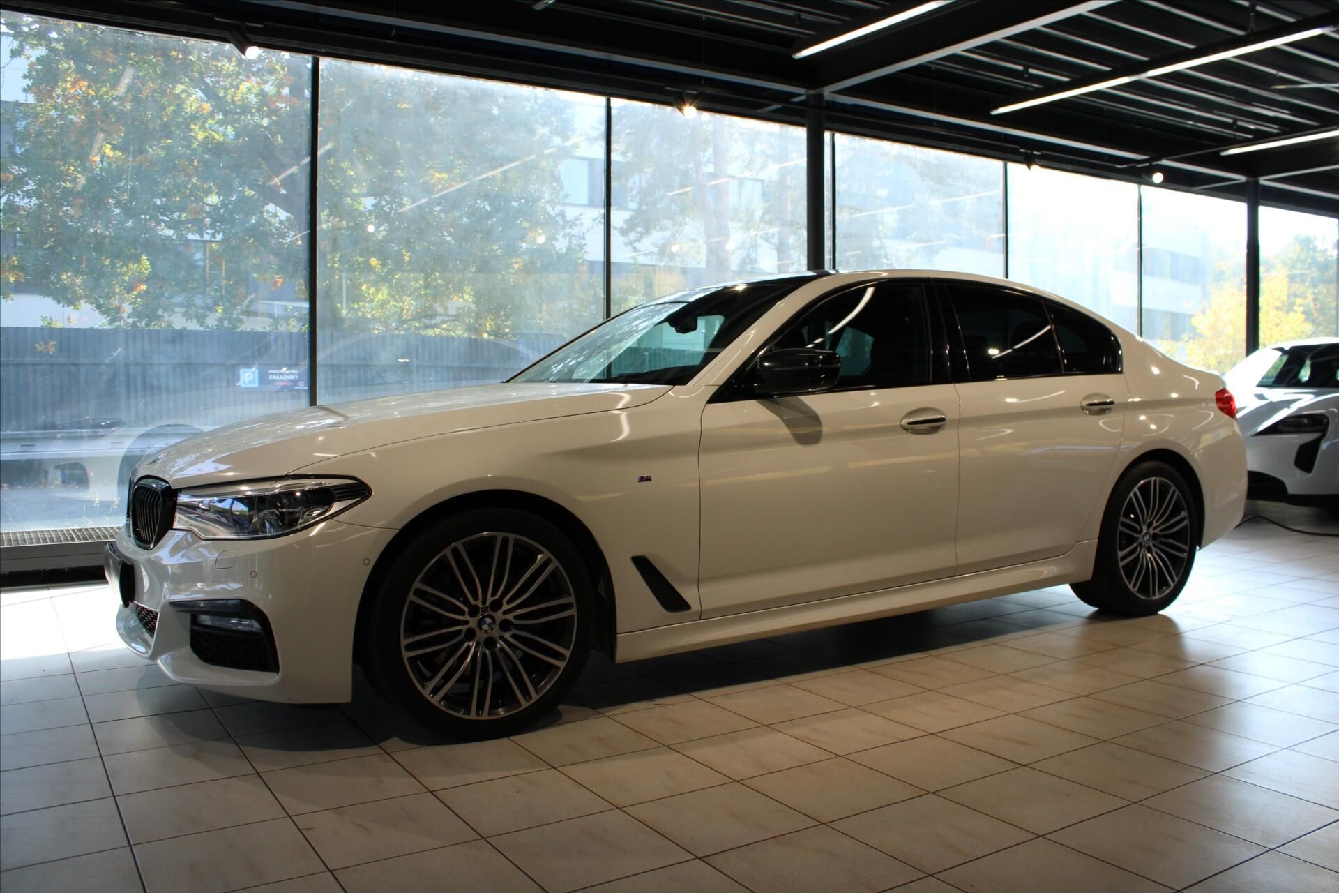 BMW Řada 5, 520d xDrive M Sport Fullservis - fotka 3