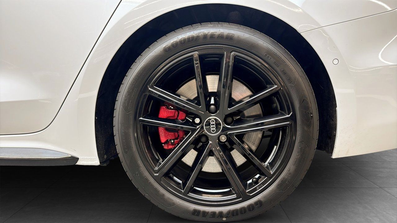 Audi A5, e-hybrid q S-Line Tech+ 360 Ta - fotka 6