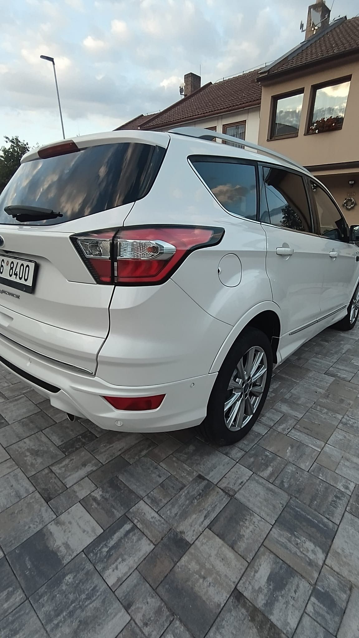 Ford Kuga, 2.0TDCI 132KW,4x4,TOP,VIGNALE - fotka 5