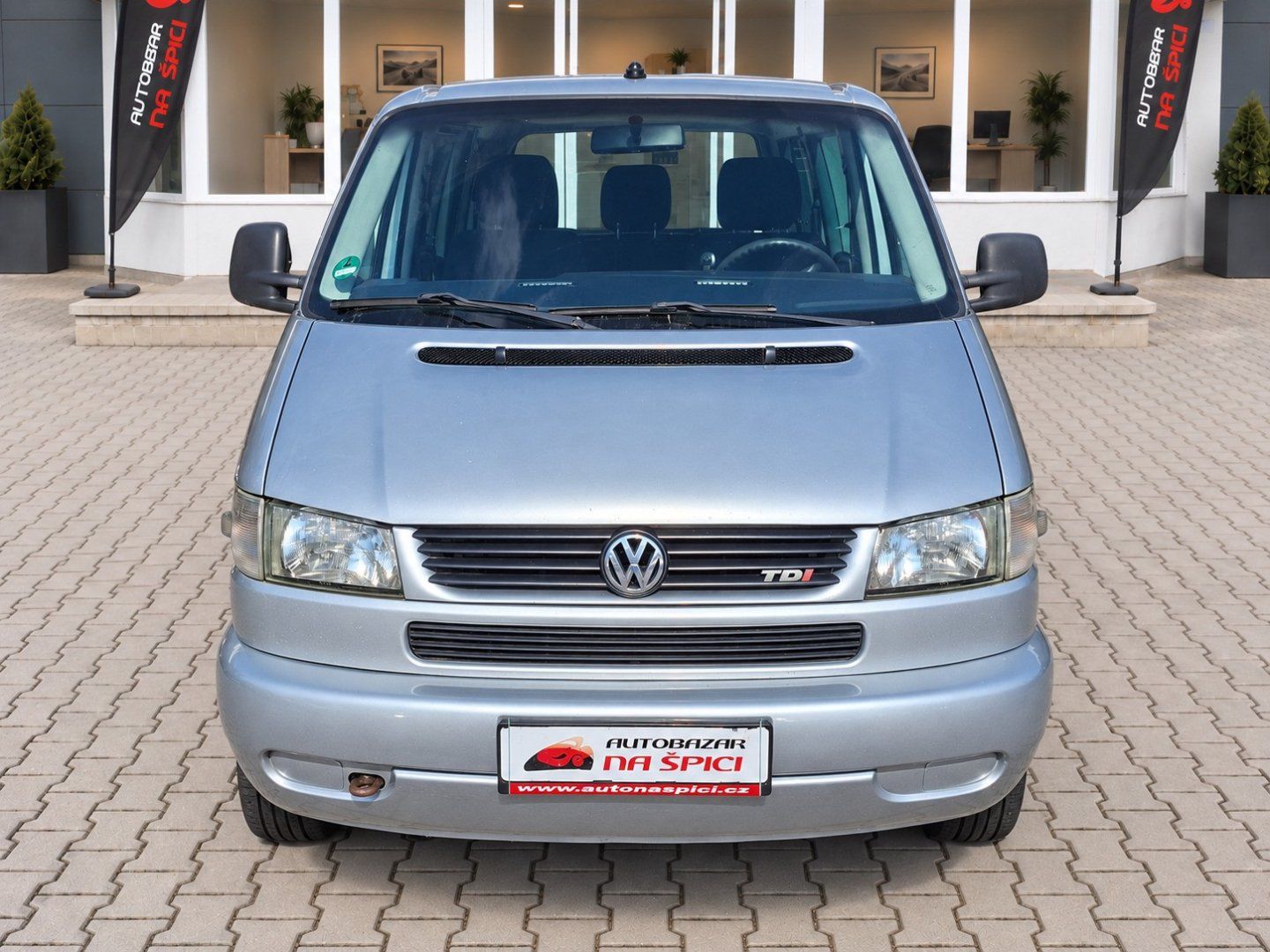 Volkswagen Caravelle, 2.5TDI 111kW -7.MÍST-TAŽ.ZAŘ. - fotka 3