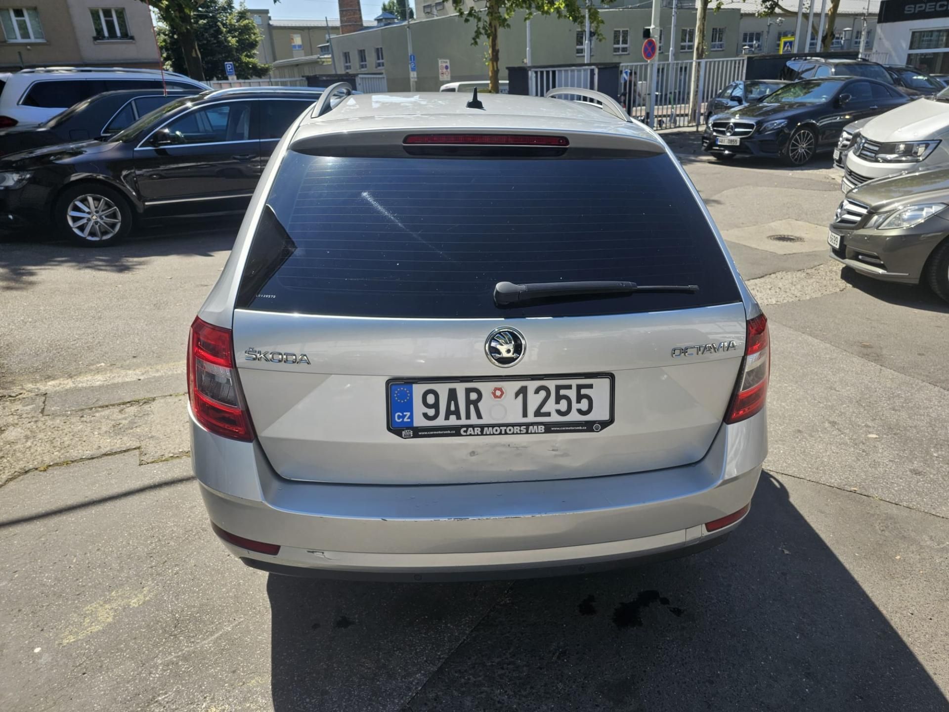 Škoda Octavia, 2.0TDI 110kW DSG kombi - fotka 6