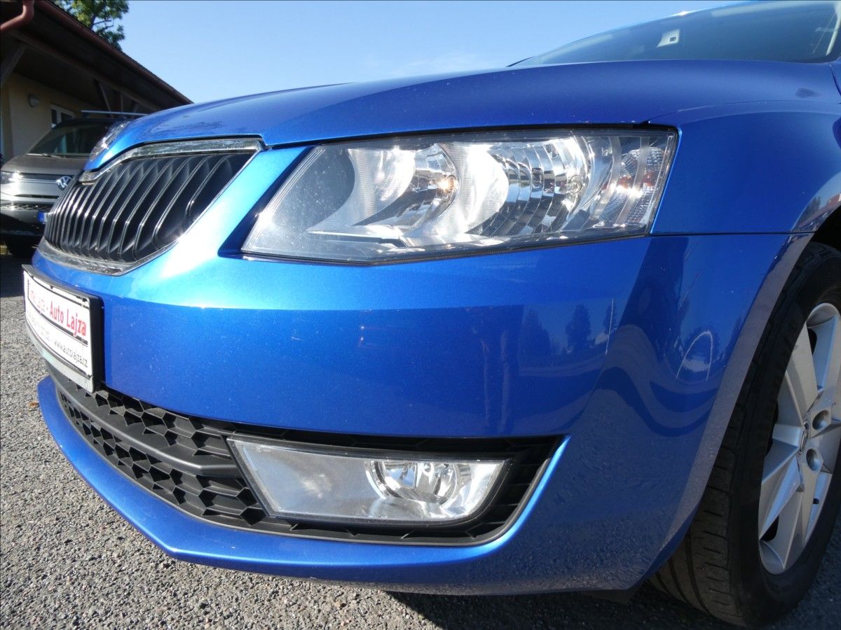 Škoda Octavia, 1,6 TDi 77kW 4x4 serviska - fotka 4