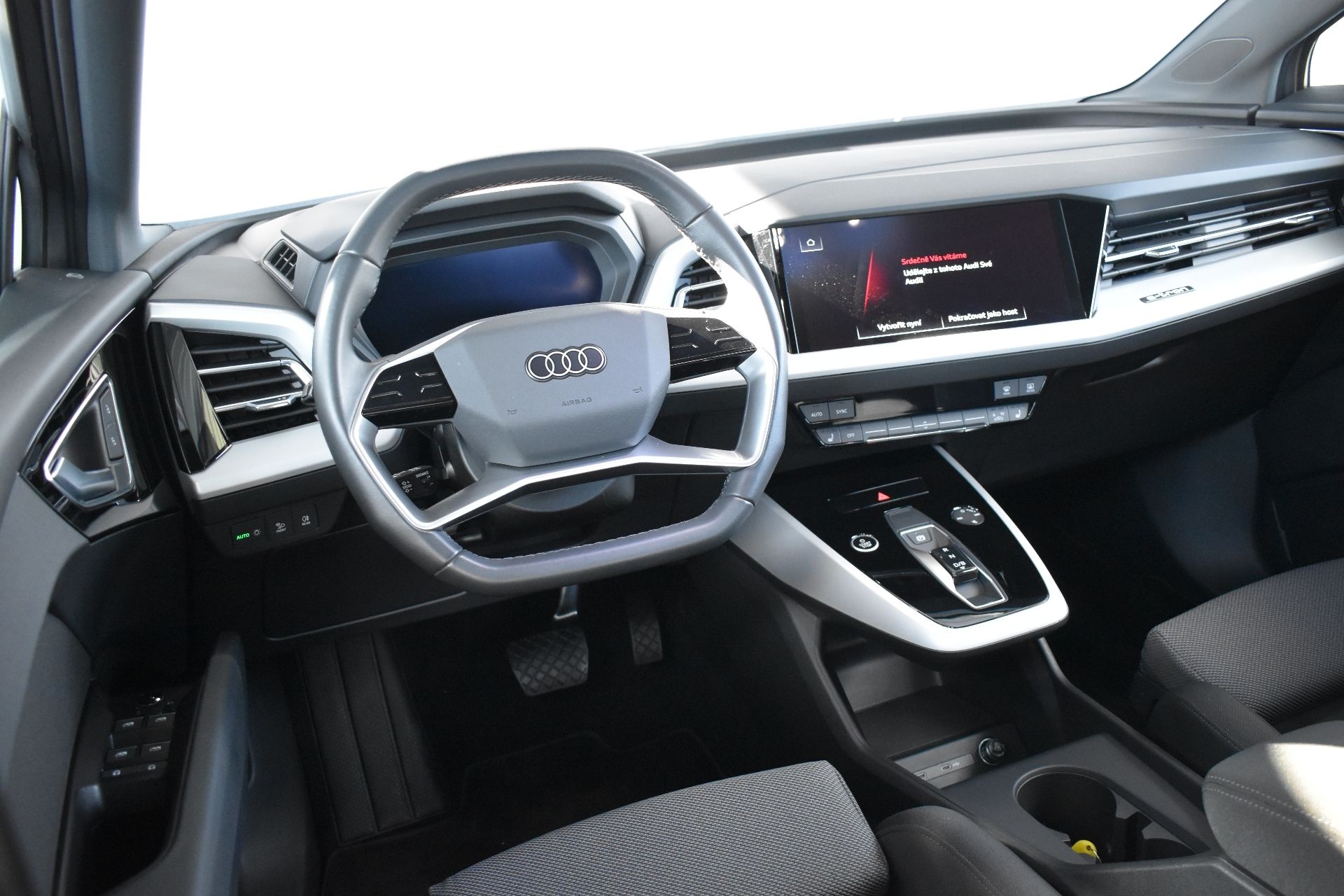Audi Q4 e-tron, Sportback quattro 220kW,Tepeln - fotka 5