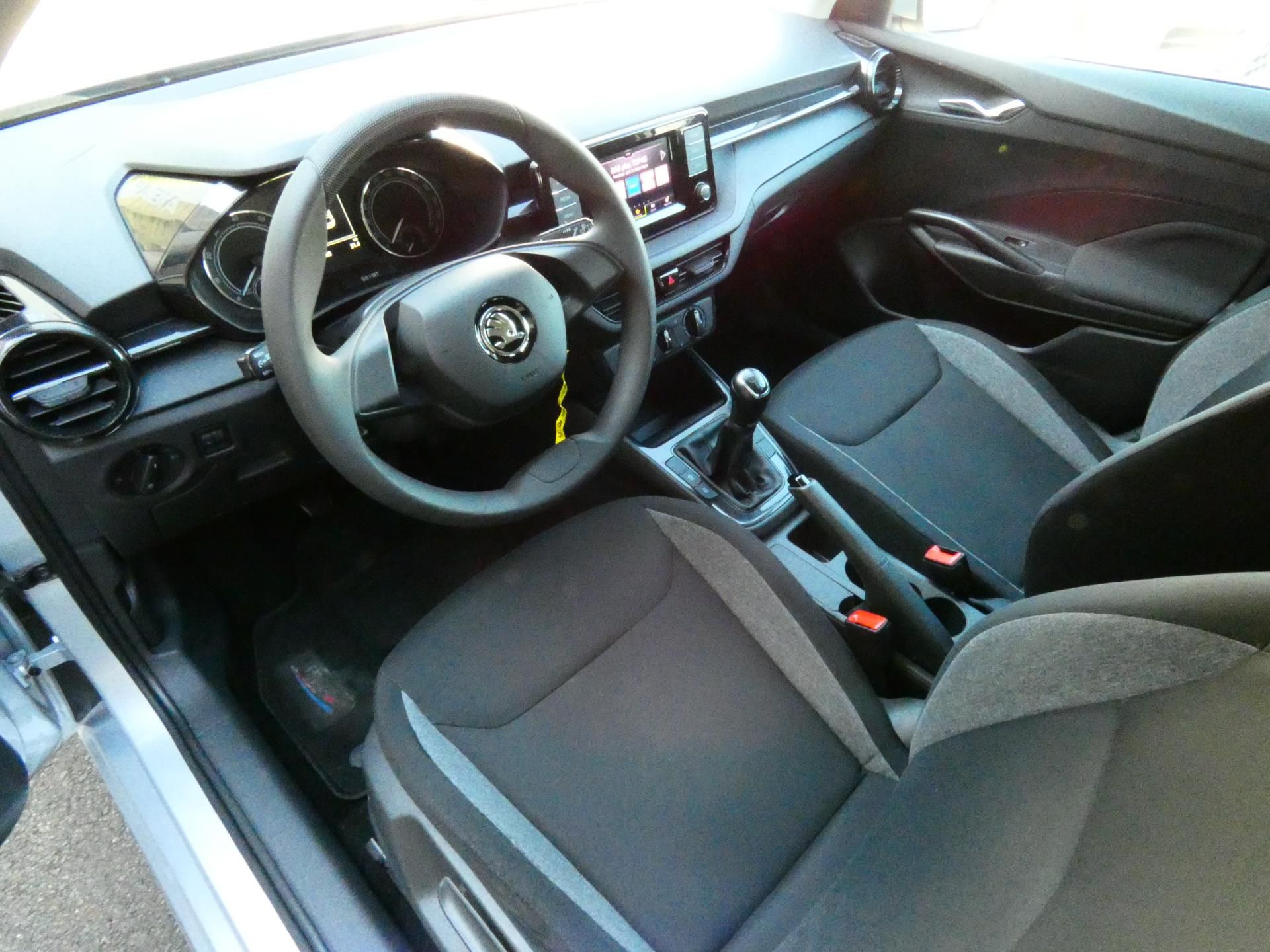 Škoda Fabia, IV Active 1.0 MPI /59kW - fotka 5