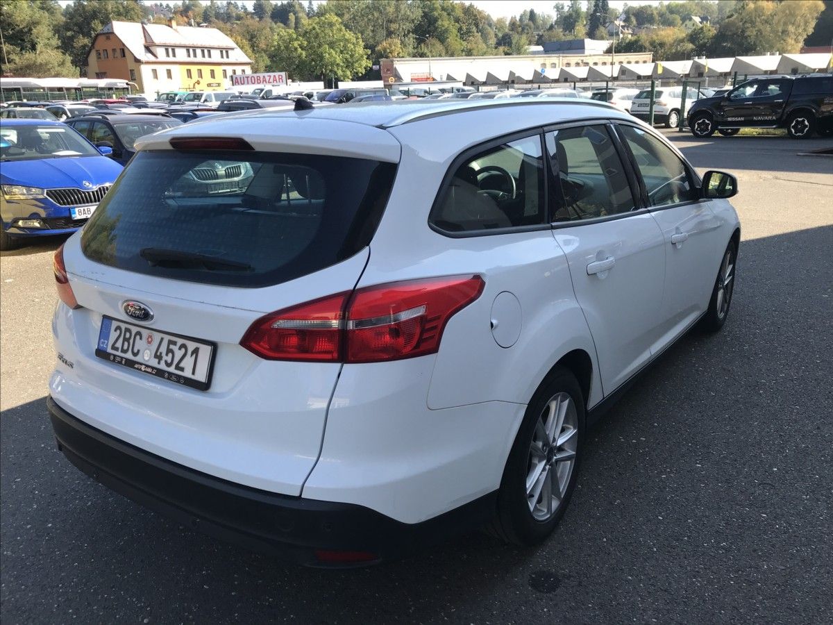 Ford Focus, 1,5 TDCi 70kW Combi - fotka 6
