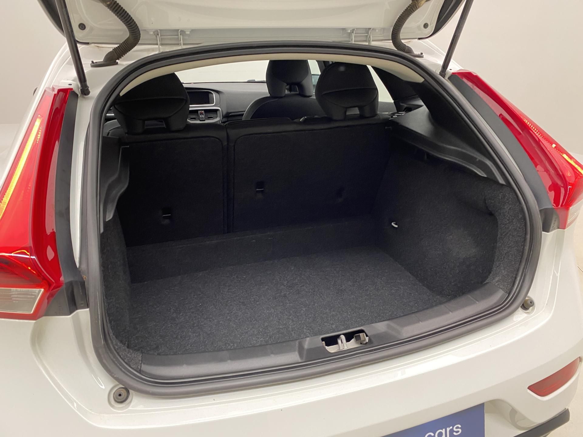 Volvo V40, T2 MOMENTUM AUT - fotka 6