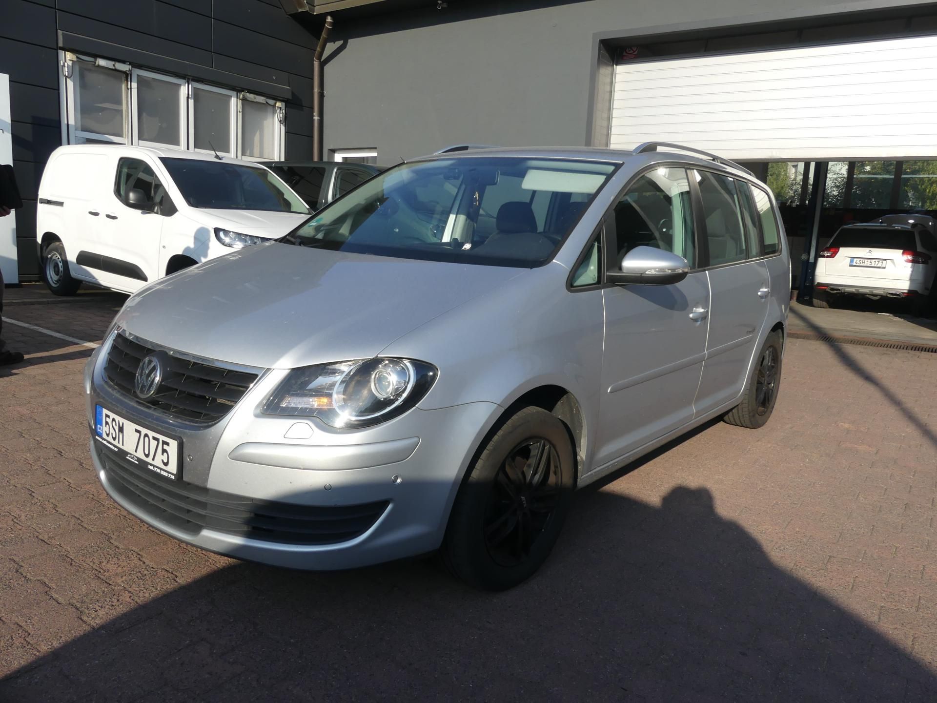 Volkswagen Touran, 1,4  DSG automat