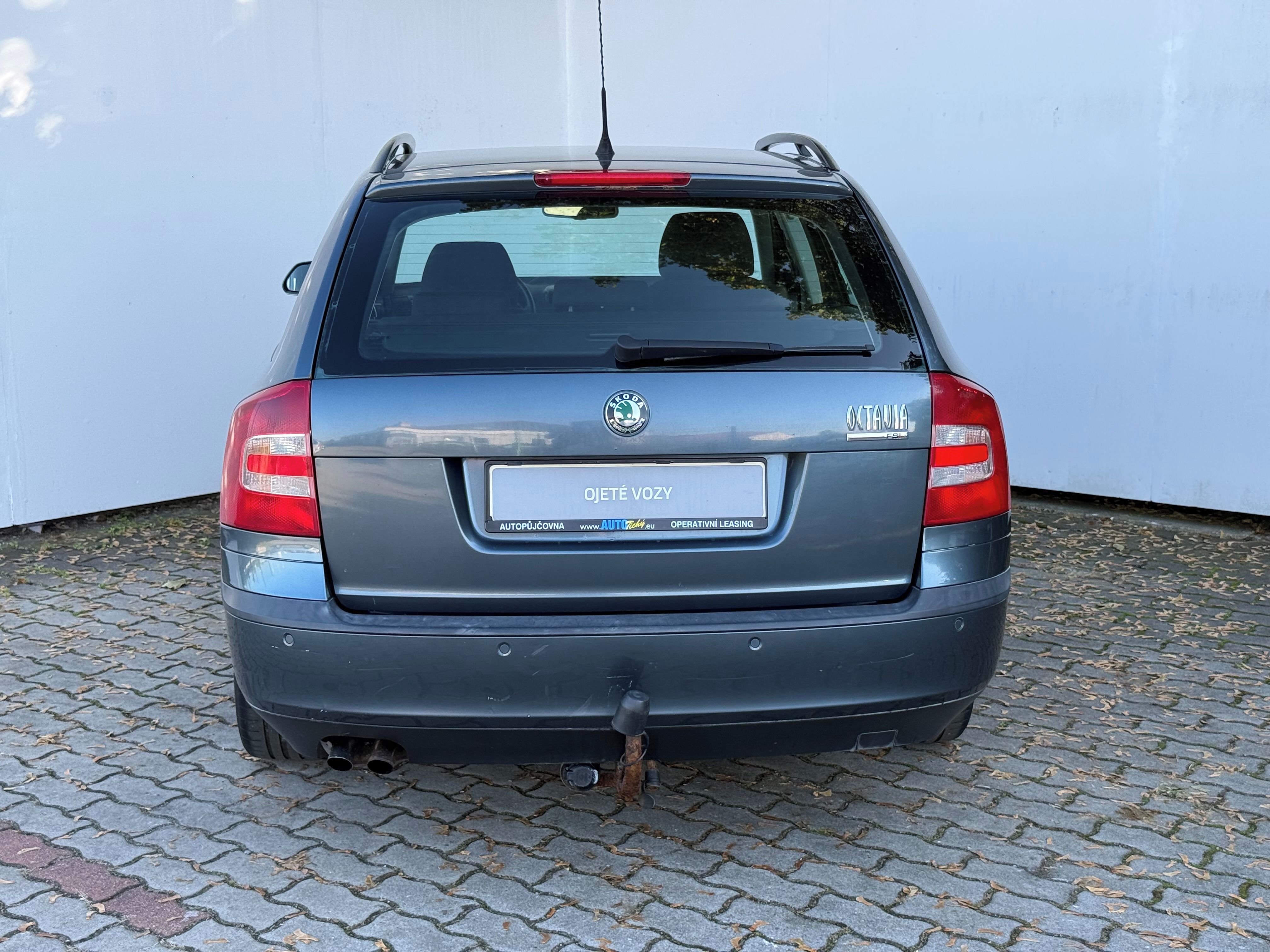 Škoda Octavia, 2,0 FSI / 110 kW Elegance - fotka 6