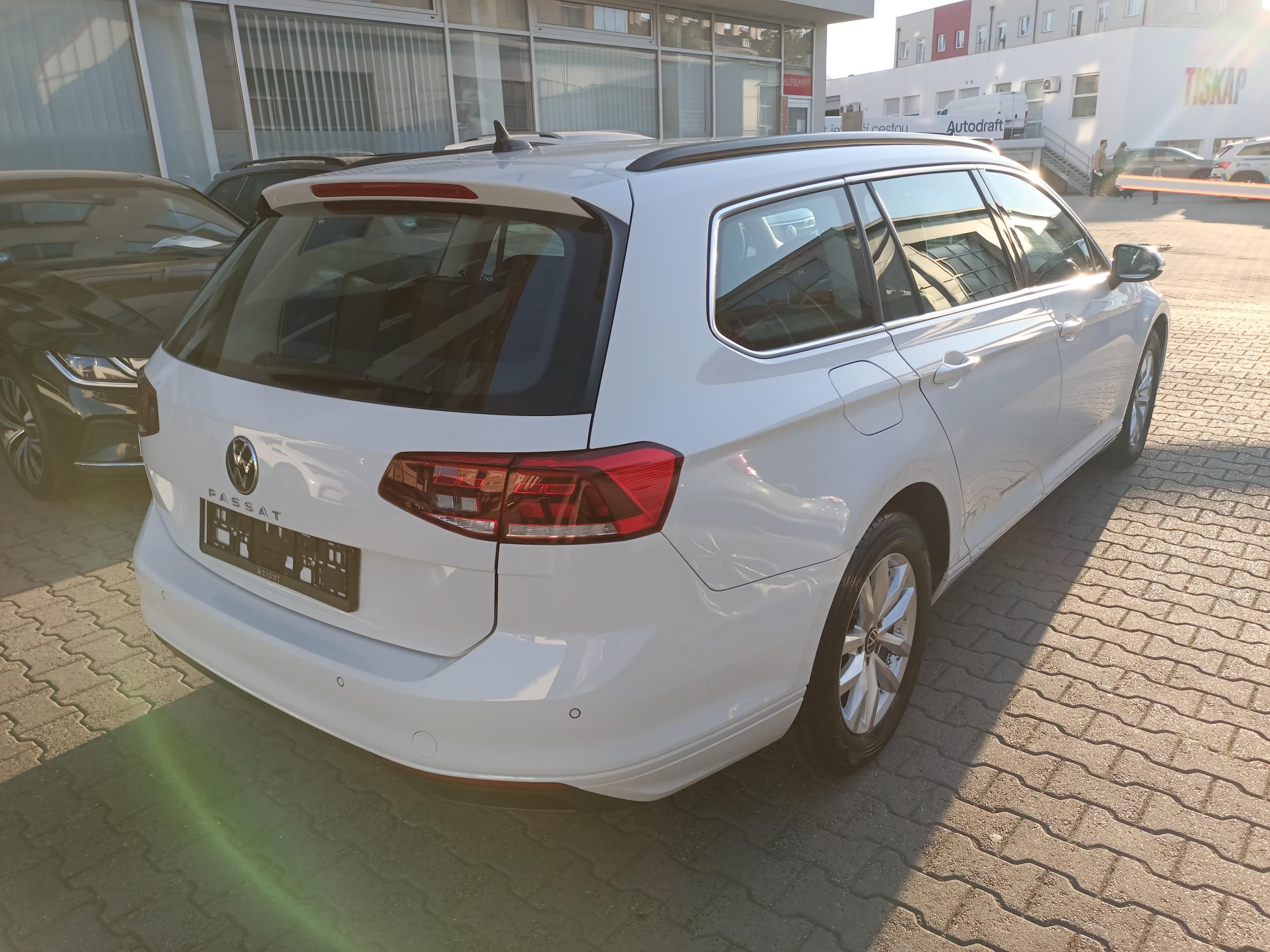 Volkswagen Passat Variant, 2.0 TDI 110kW DSG - fotka 6