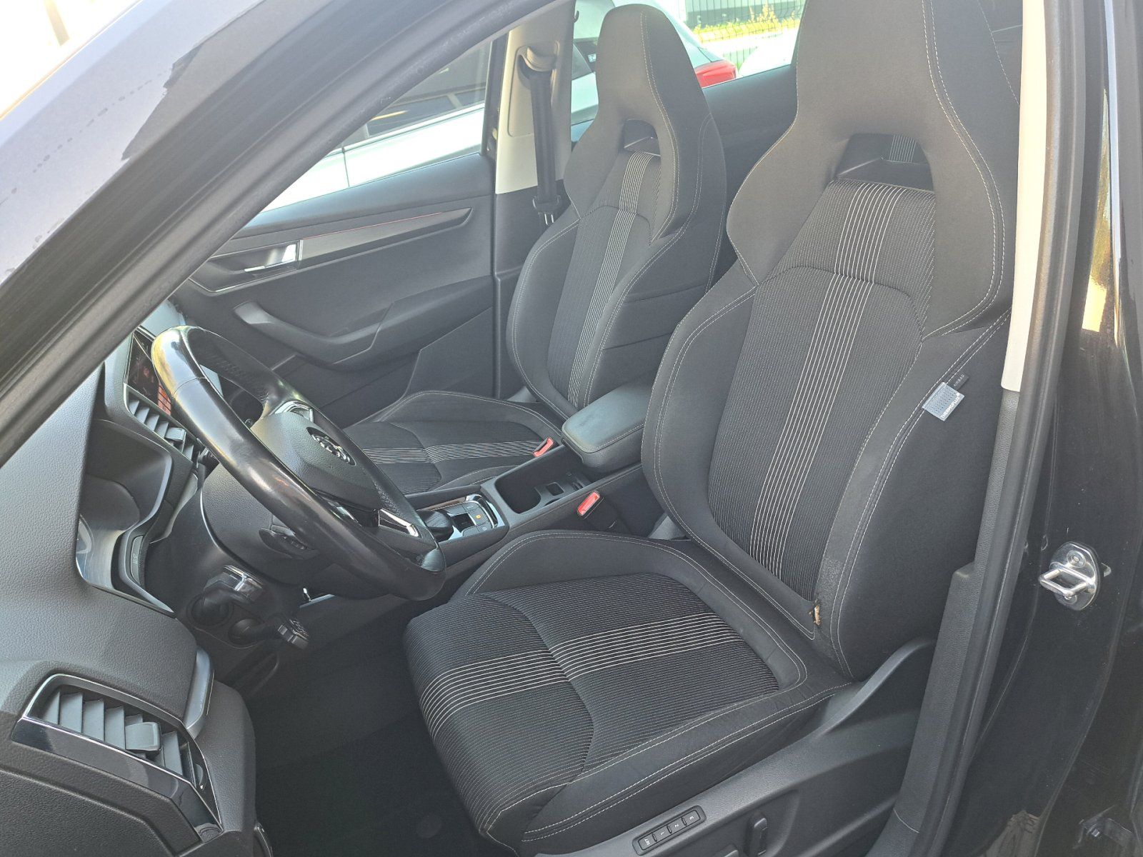 Škoda Karoq, 2,0TDI 110kW DSG 4x4 Style Plu - fotka 6