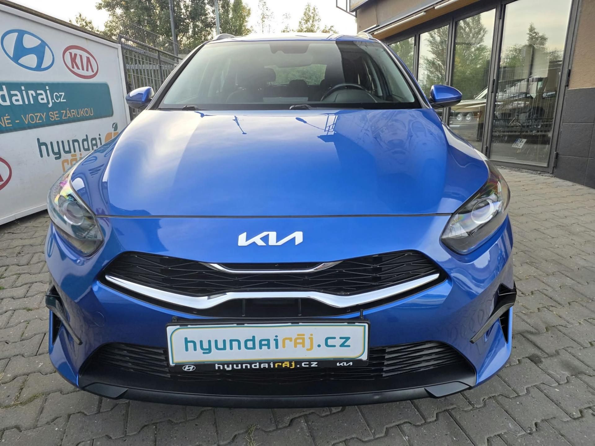 Kia Cee´d, 1.5-V ZÁRUCE-AUTOMAT-KAMERA - fotka 4